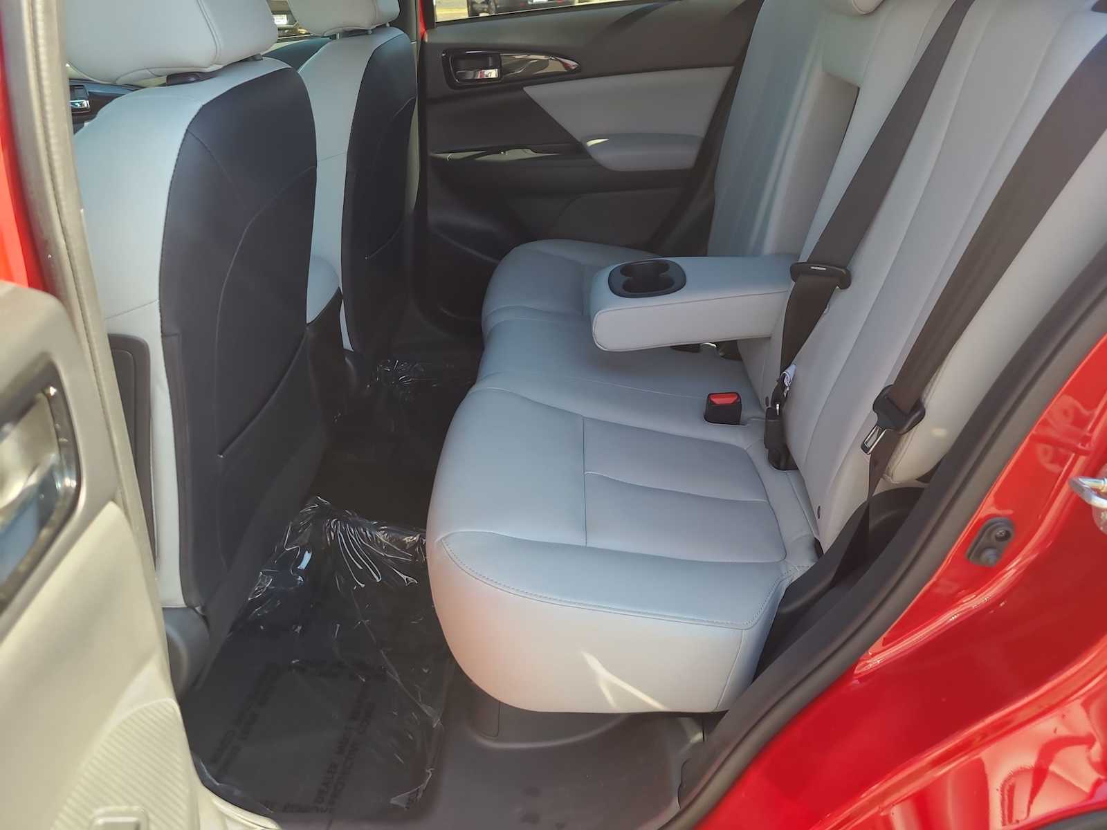 Thumbnail: 2024 Mitsubishi Eclipse Cross - 21