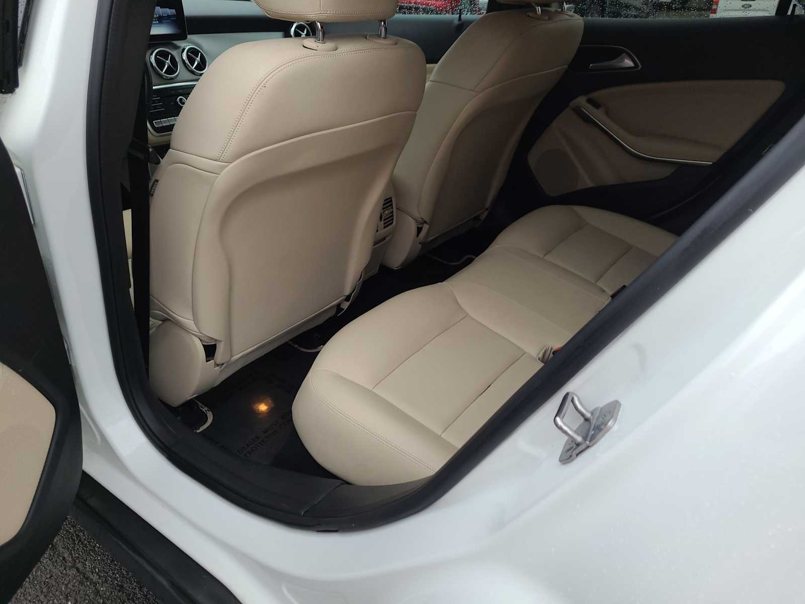 Thumbnail: 2019 Mercedes-Benz GLA - 20