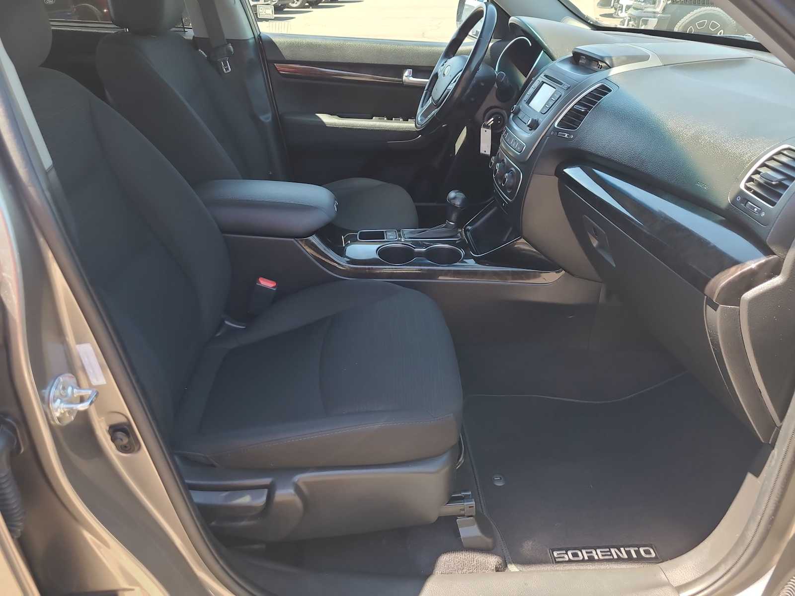 Thumbnail: 2014 Kia Sorento - 22