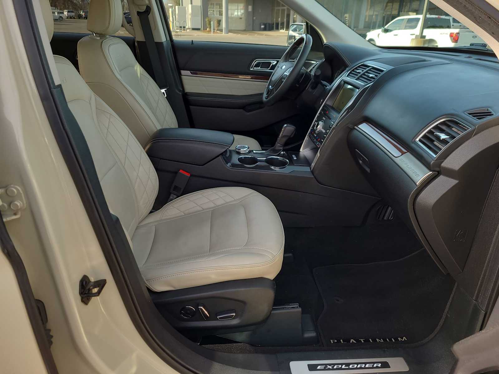 Thumbnail: 2018 Ford Explorer - 22