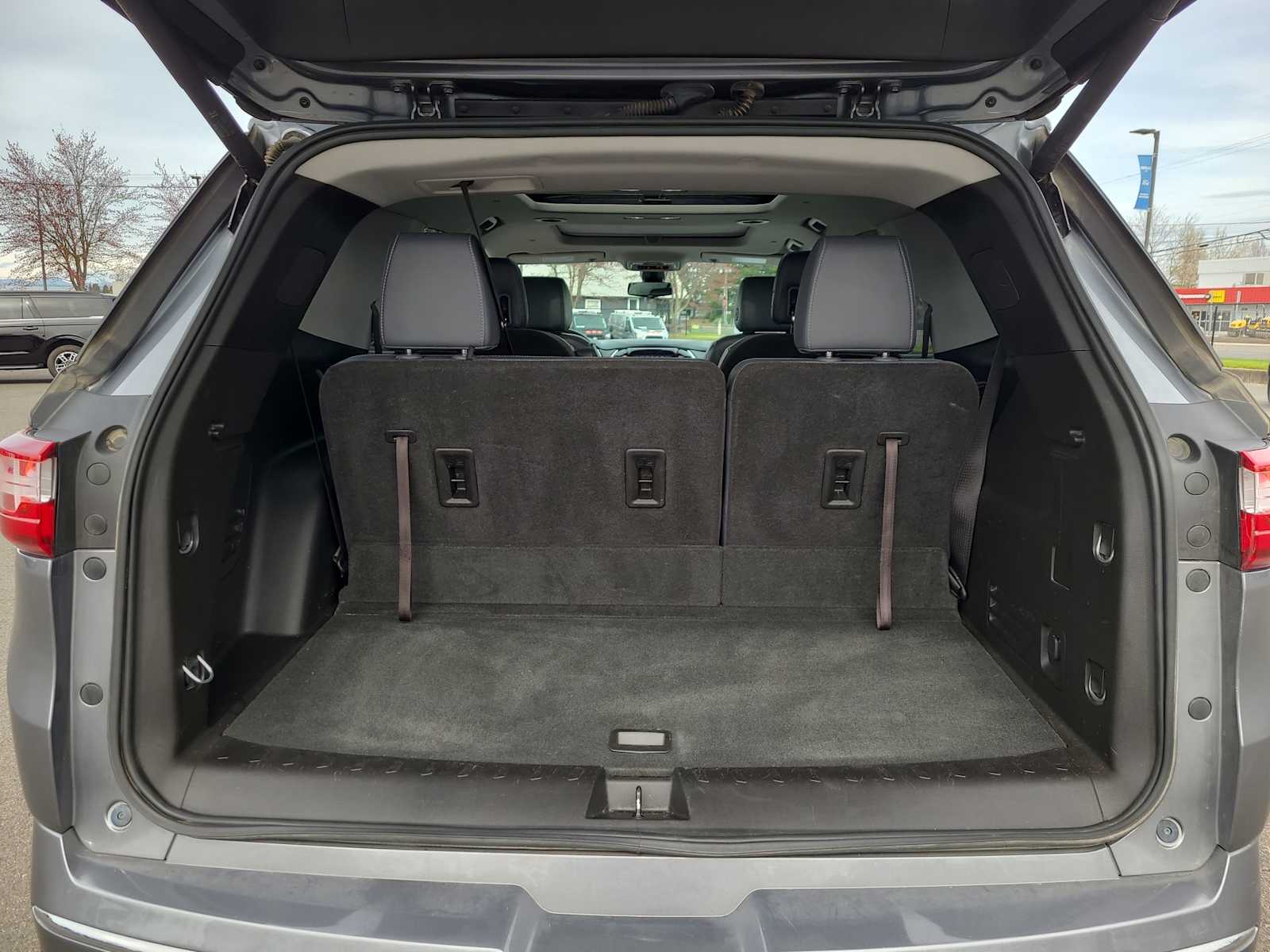 Thumbnail: 2018 Chevrolet Traverse - 27