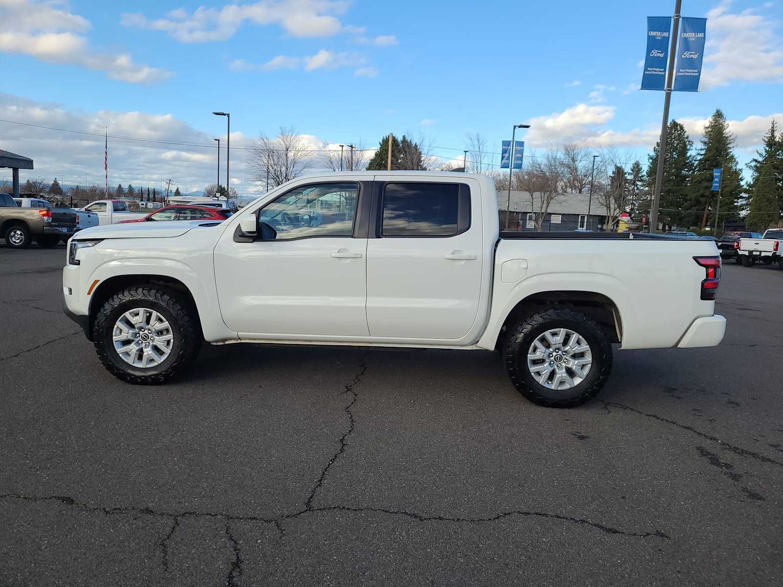 Thumbnail: 2023 Nissan Frontier - 11