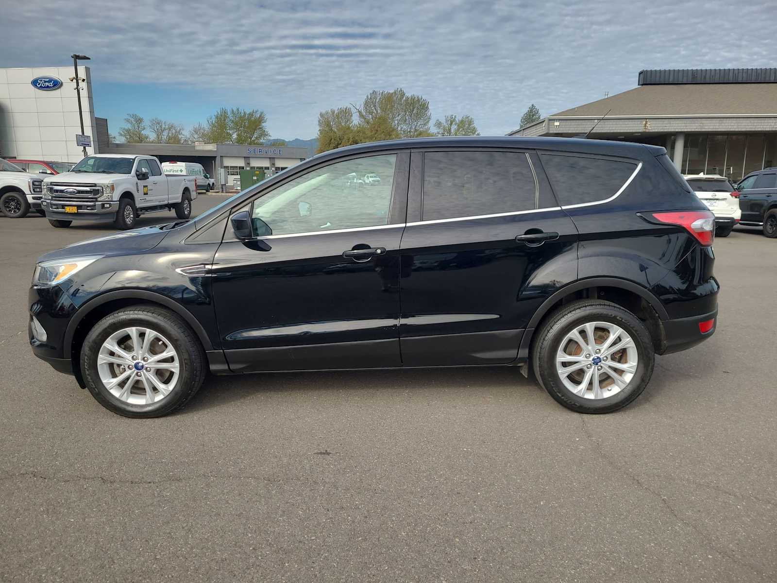 Thumbnail: 2017 Ford Escape - 11