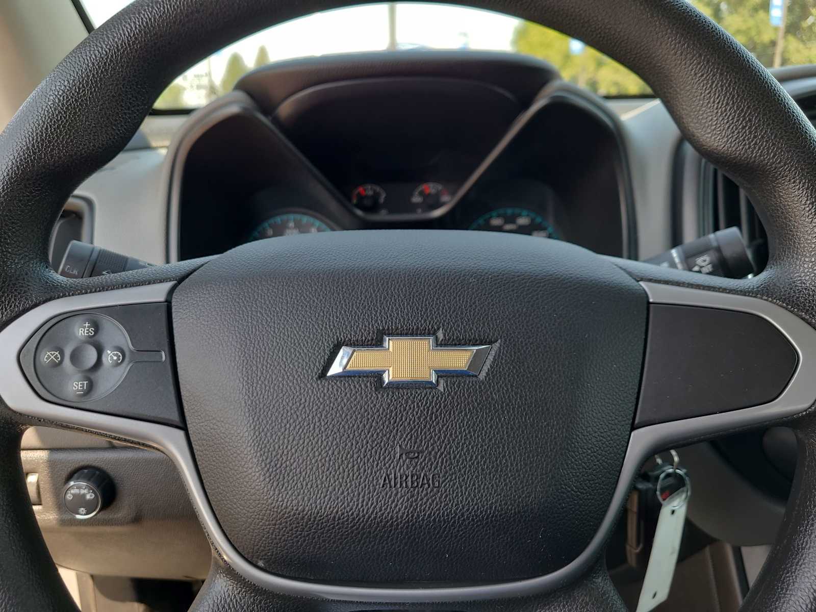 Thumbnail: 2017 Chevrolet Colorado - 23