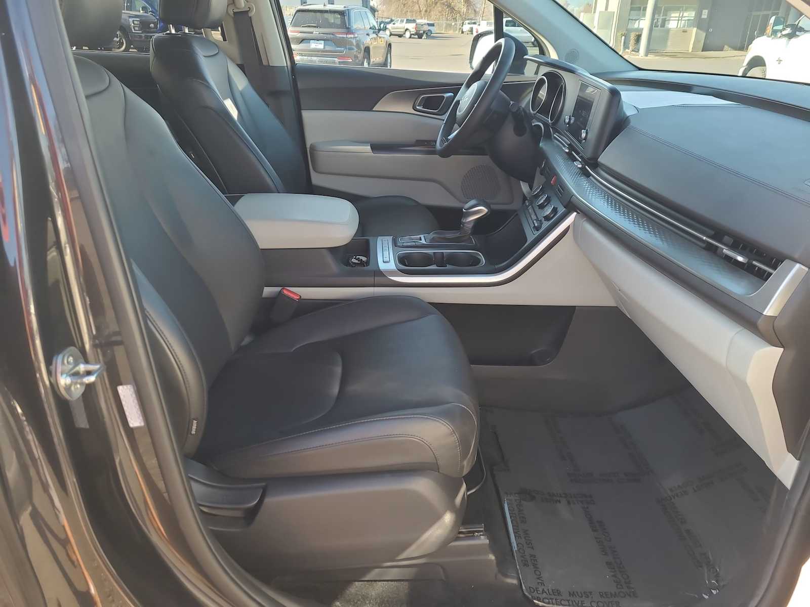 Thumbnail: 2024 Kia Carnival - 22