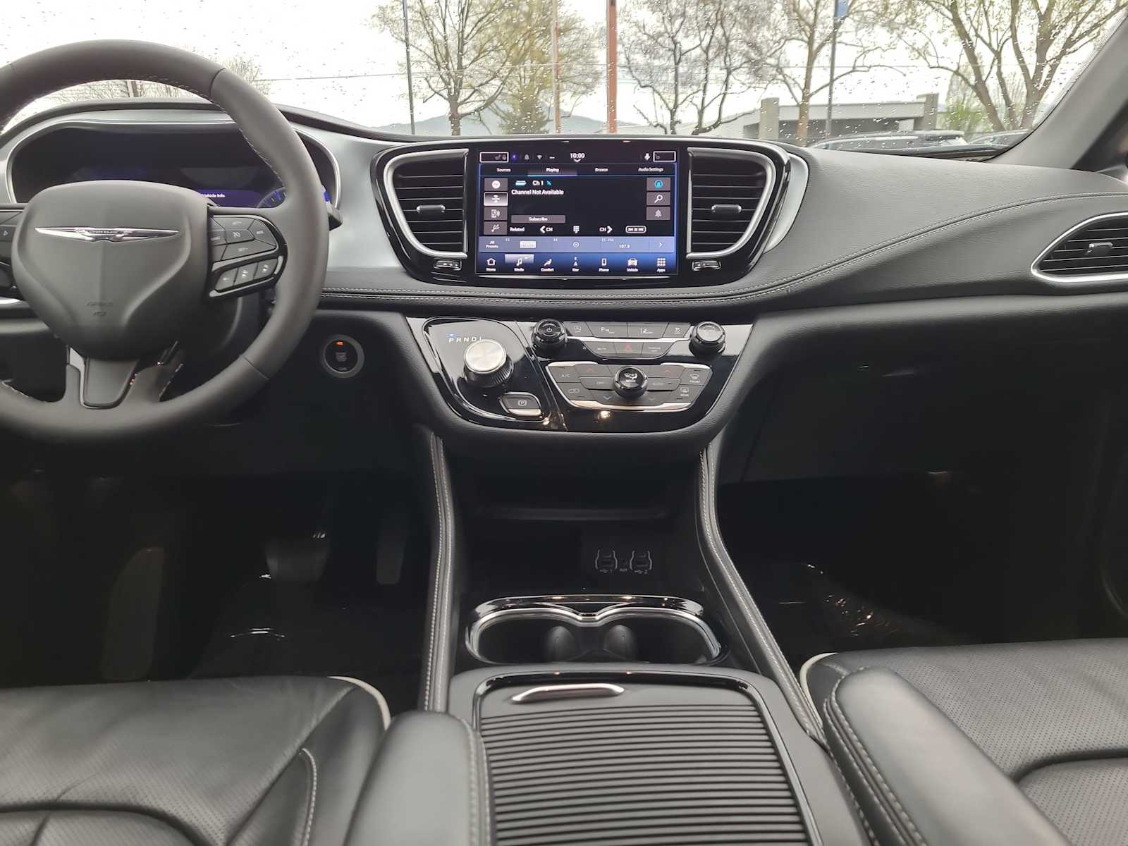 Thumbnail: 2025 Chrysler Pacifica - 18