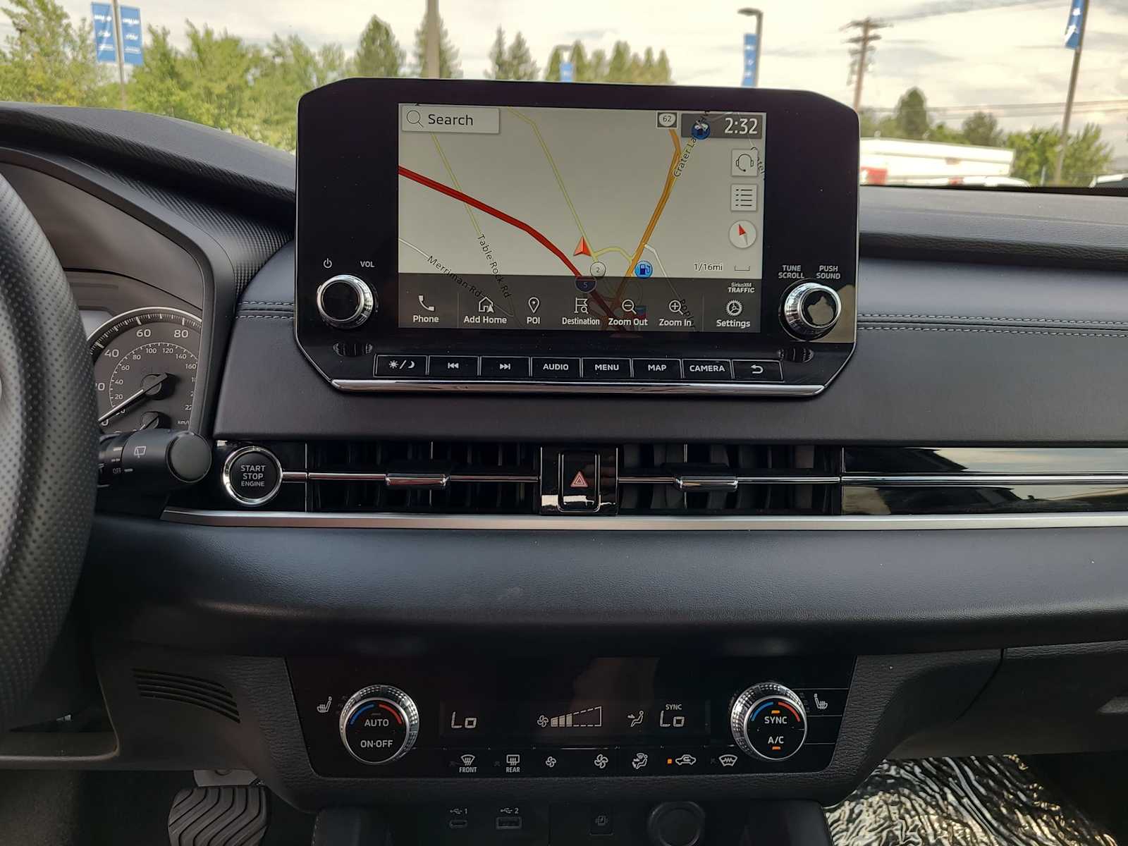 Thumbnail: 2024 Mitsubishi Outlander - 24