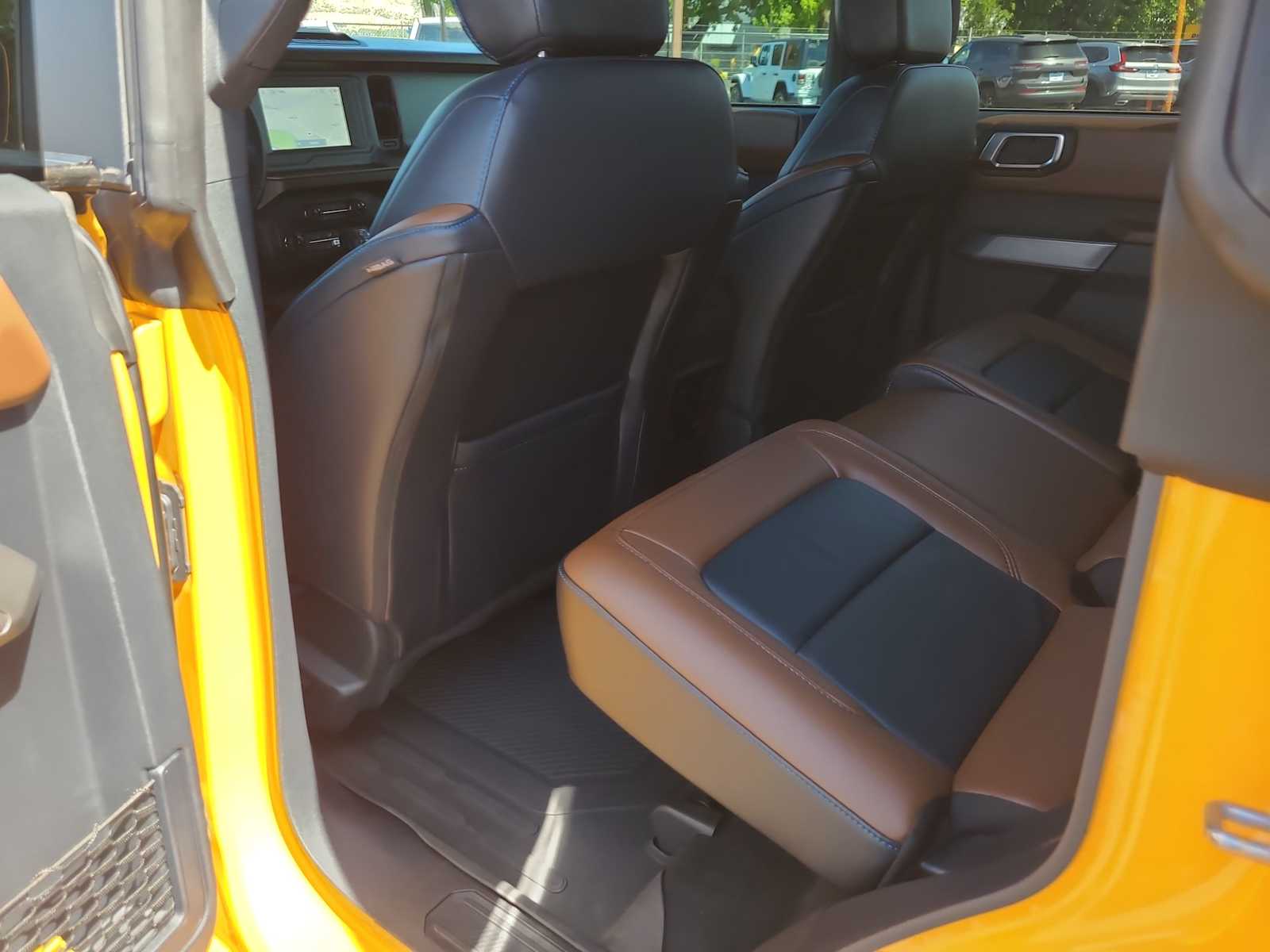 Thumbnail: 2022 Ford Bronco - 20