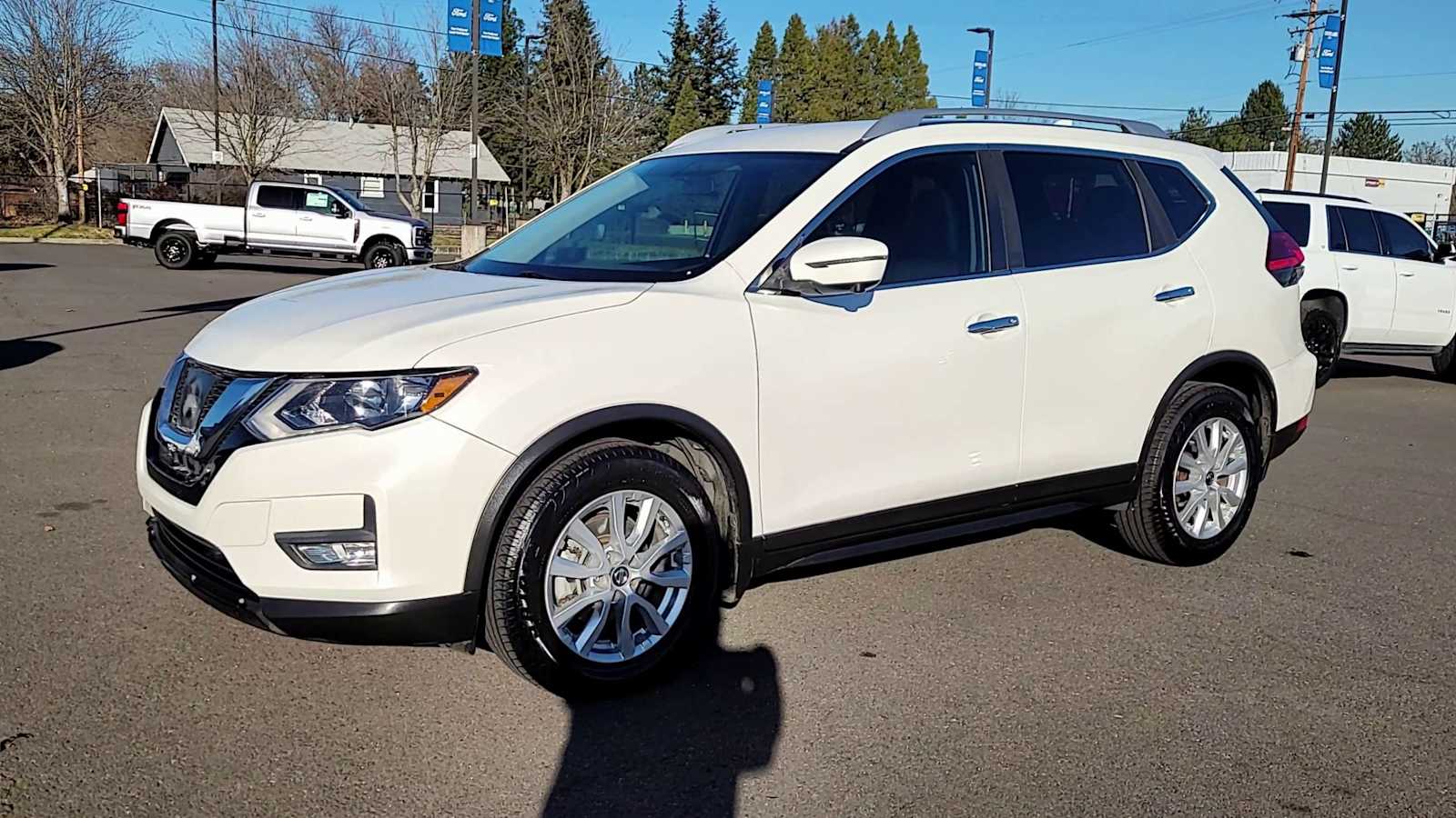 Thumbnail: 2017 Nissan Rogue - 4