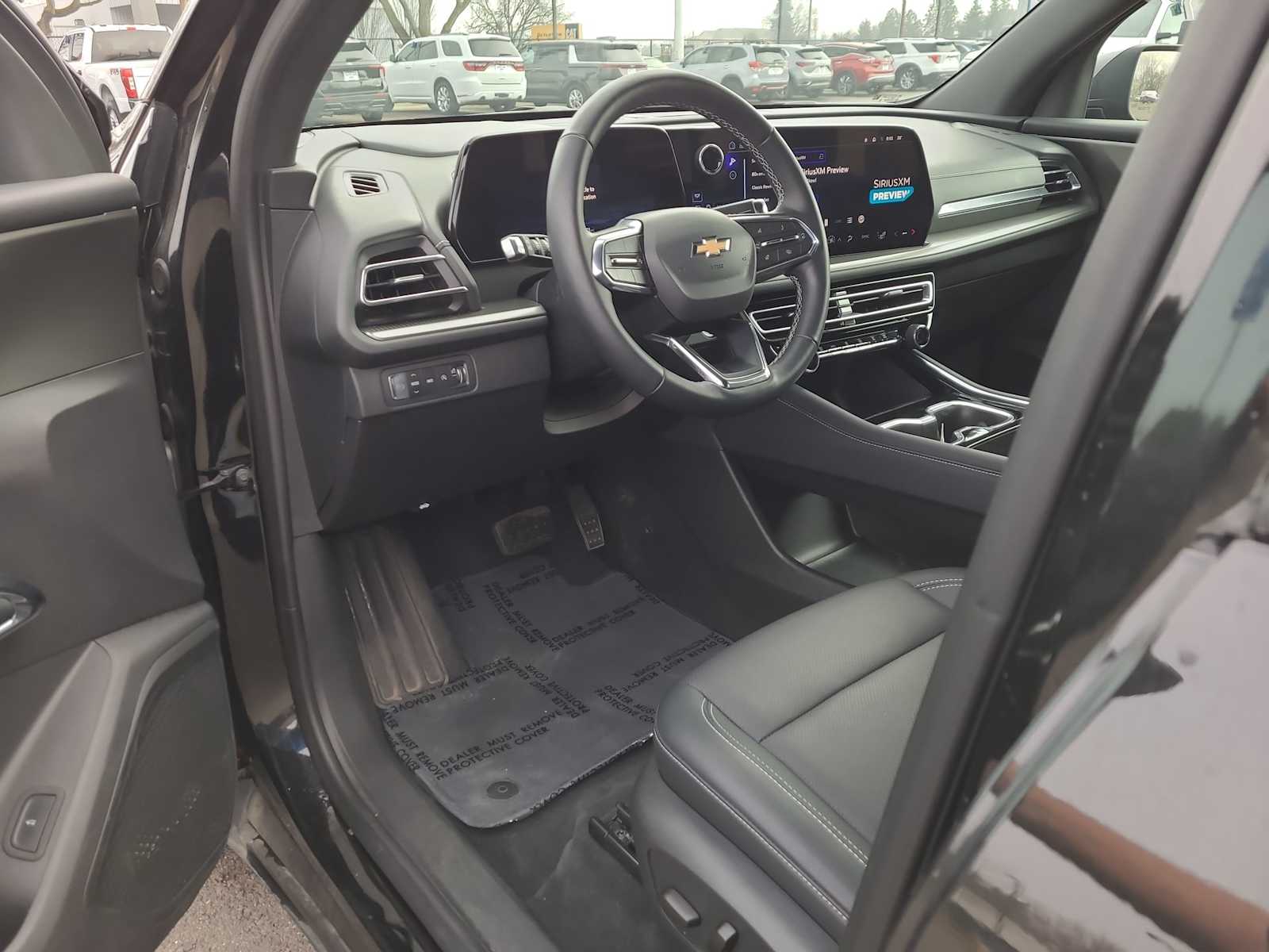 Thumbnail: 2025 Chevrolet Traverse - 10