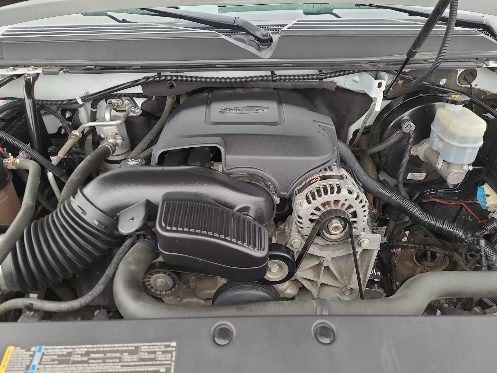 Thumbnail: 2010 Chevrolet Avalanche 1500 - 17