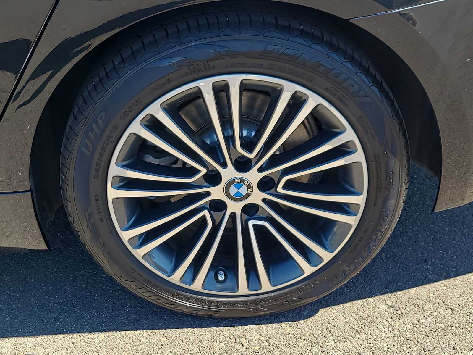 Thumbnail: 2019 BMW 5 Series - 16