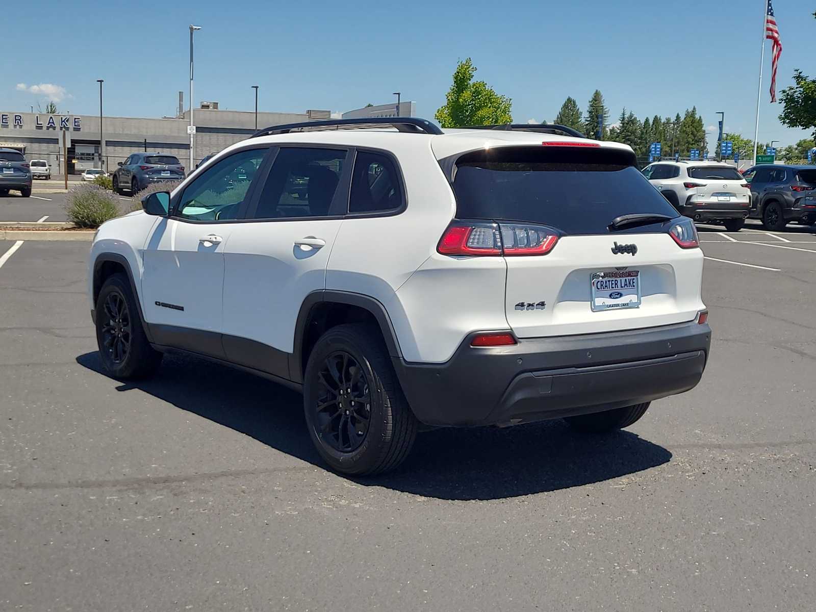 Thumbnail: 2023 Jeep Cherokee - 12
