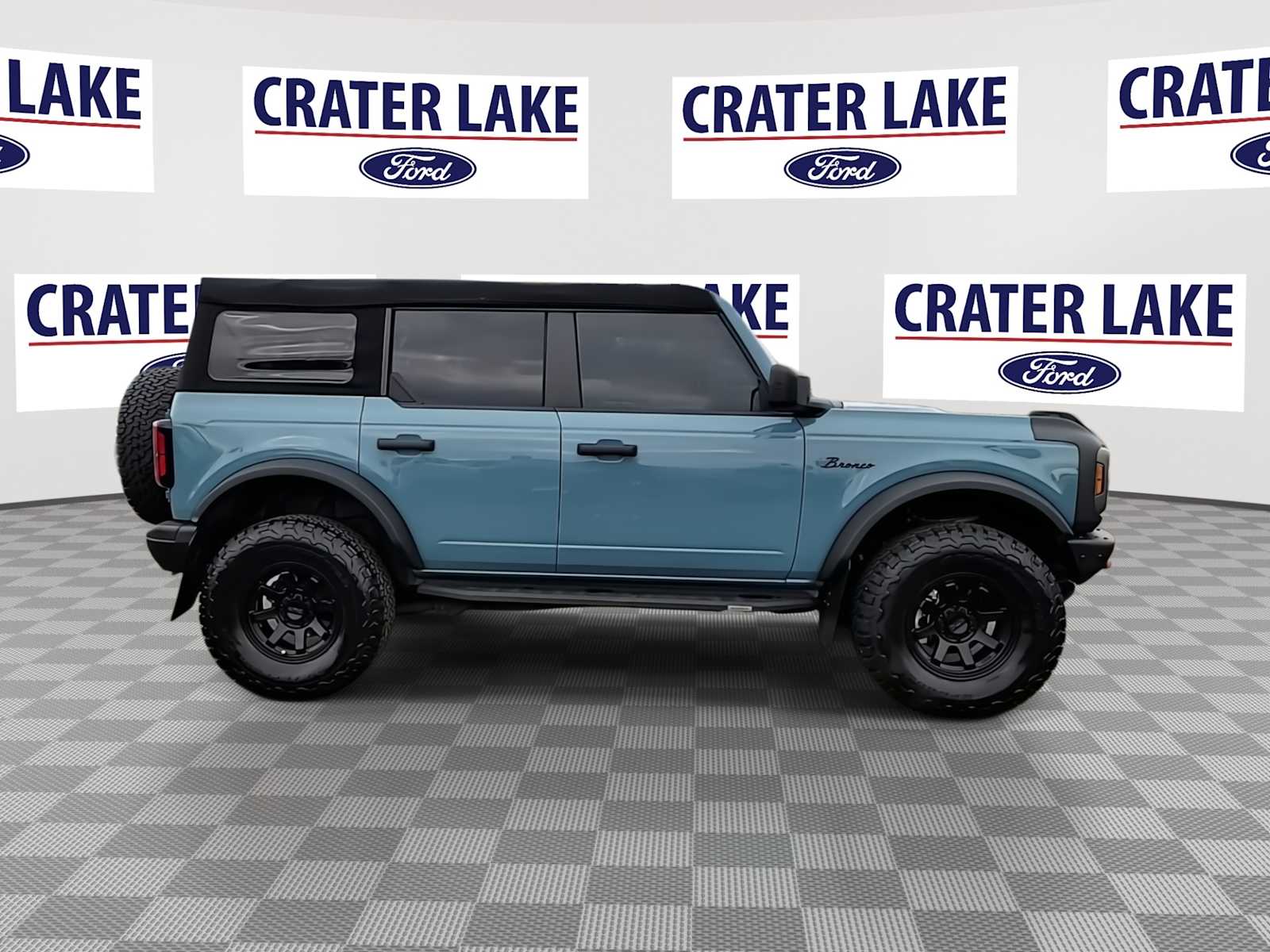 Thumbnail: 2022 Ford Bronco - 9