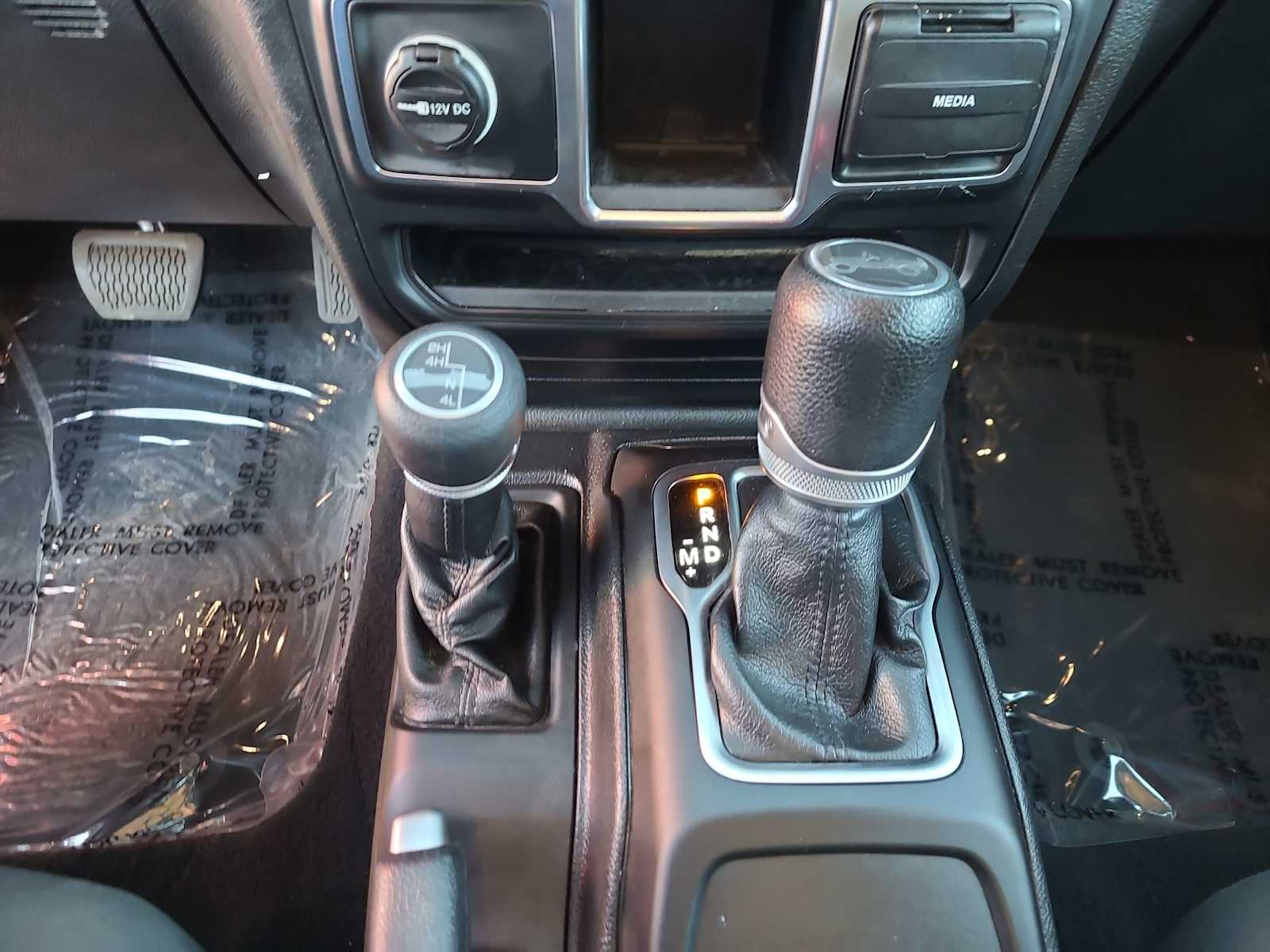 Thumbnail: 2019 Jeep Wrangler - 25