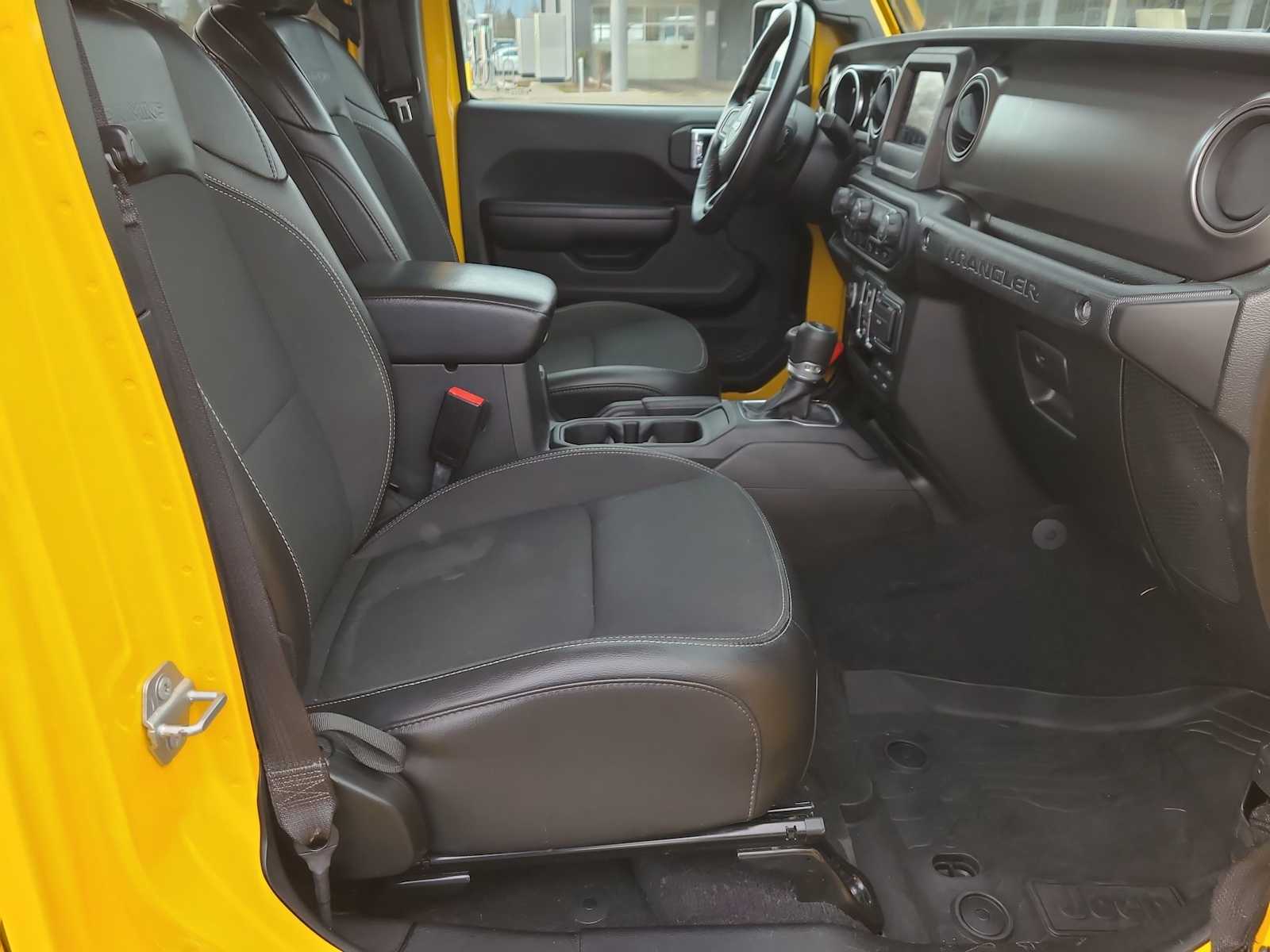 Thumbnail: 2021 Jeep Wrangler - 22