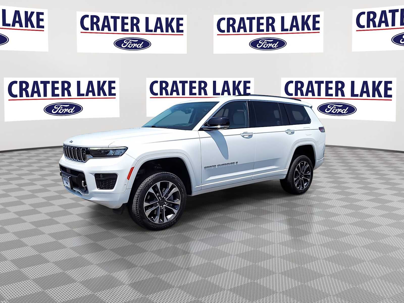 2022 Jeep Grand Cherokee Overland 4