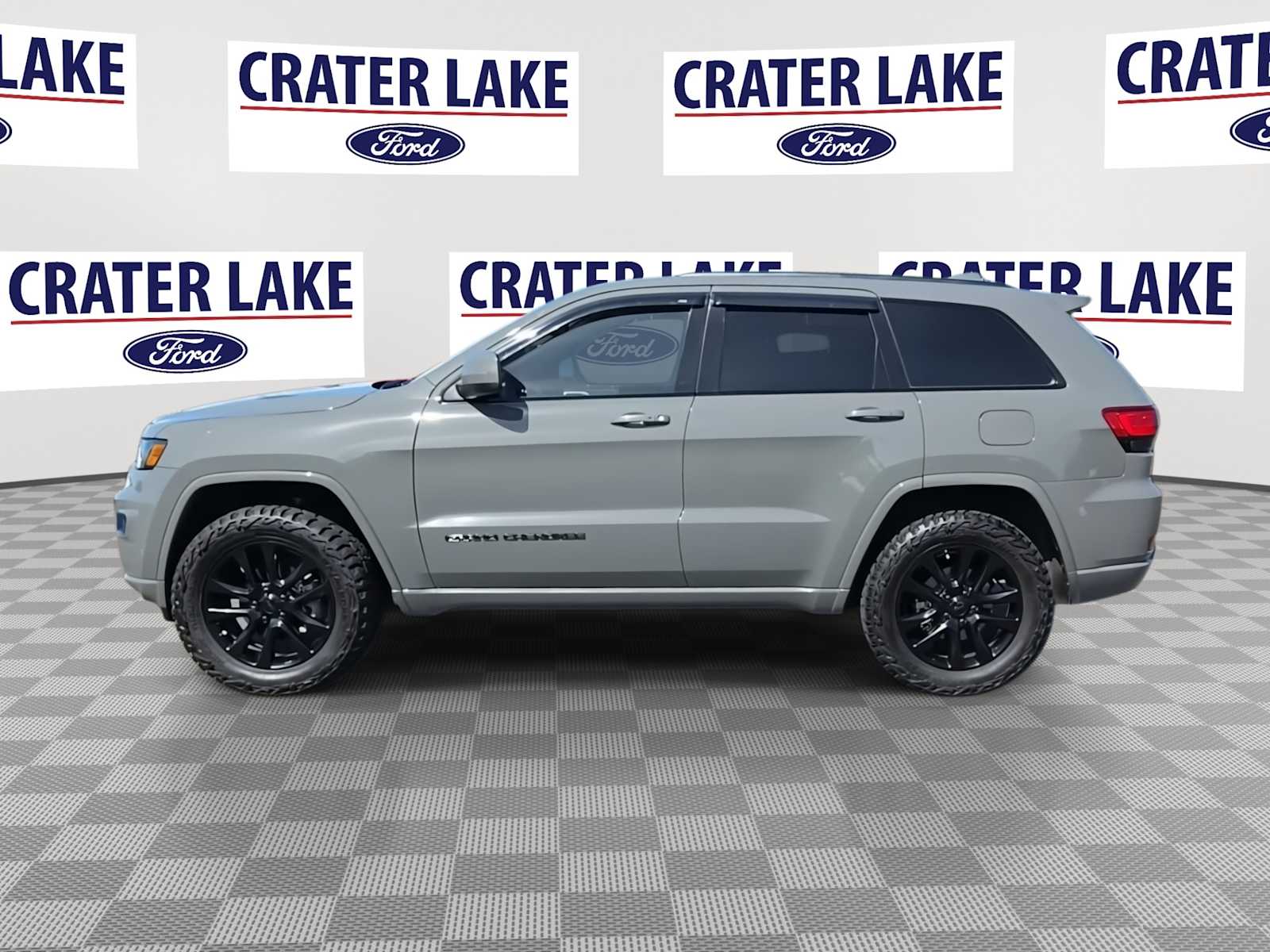 Thumbnail: 2019 Jeep Grand Cherokee - 5