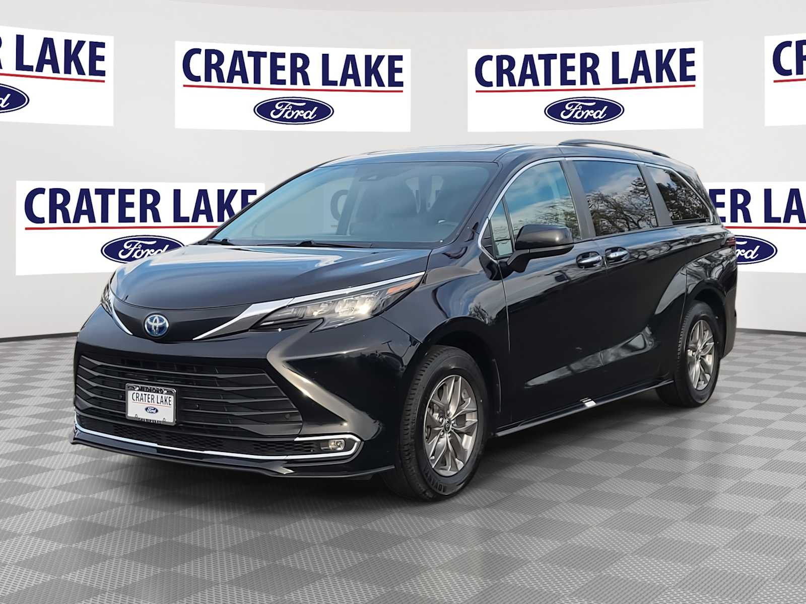 Thumbnail: 2024 Toyota Sienna - 1