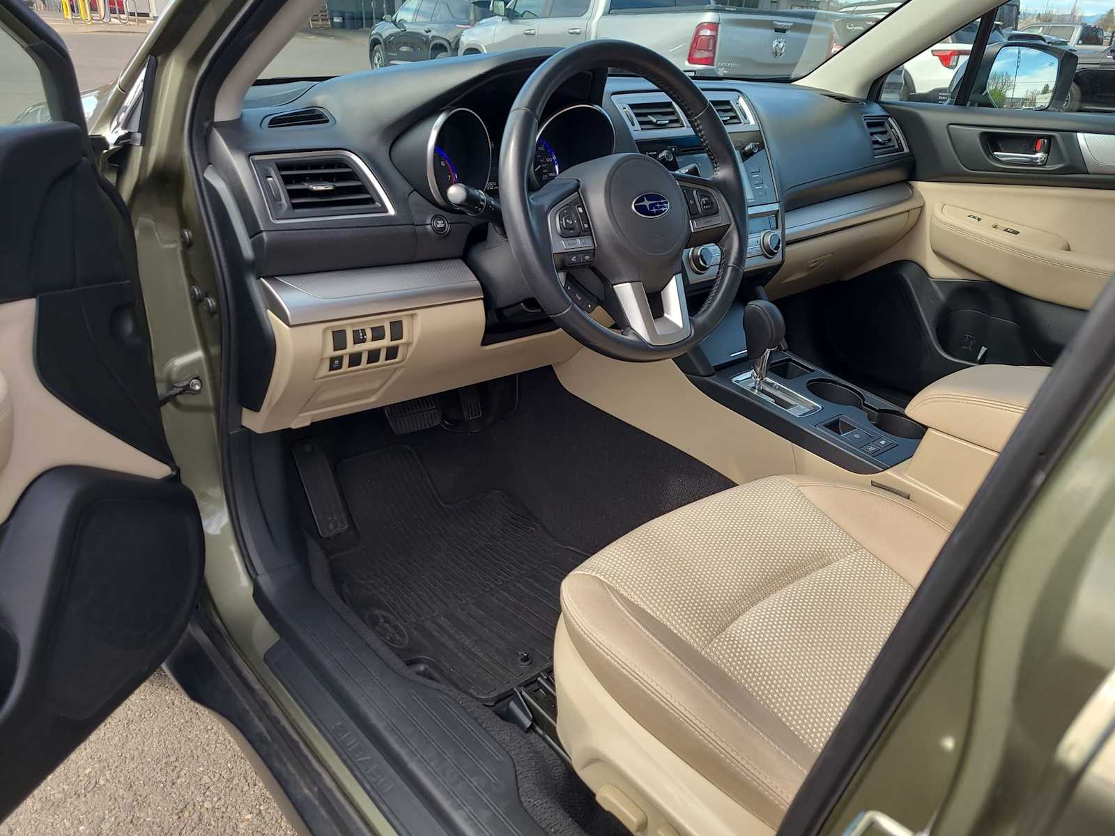 Thumbnail: 2015 Subaru Outback - 10