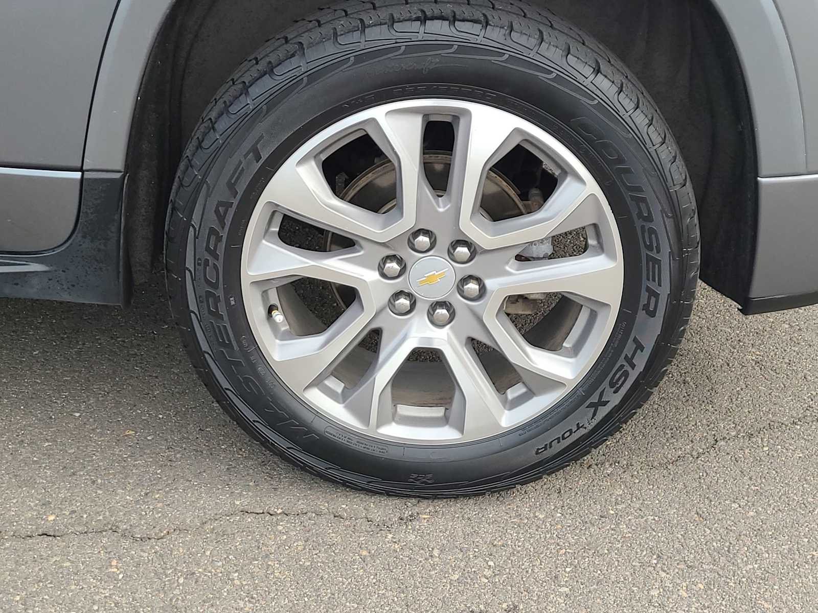 Thumbnail: 2018 Chevrolet Traverse - 16