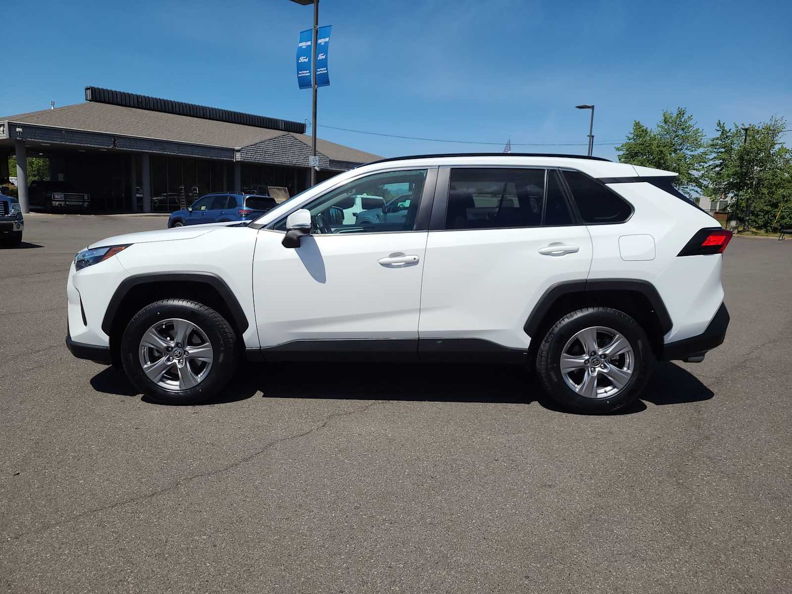Thumbnail: 2023 Toyota RAV4 - 11