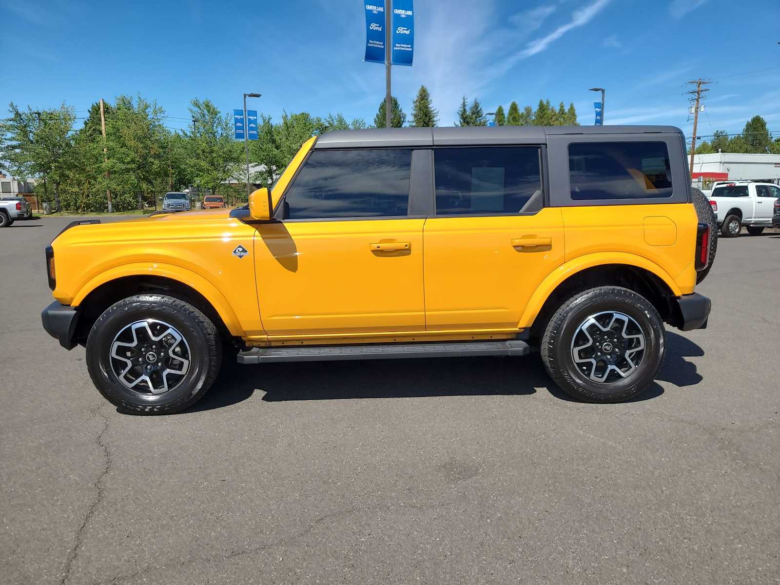 Thumbnail: 2022 Ford Bronco - 11