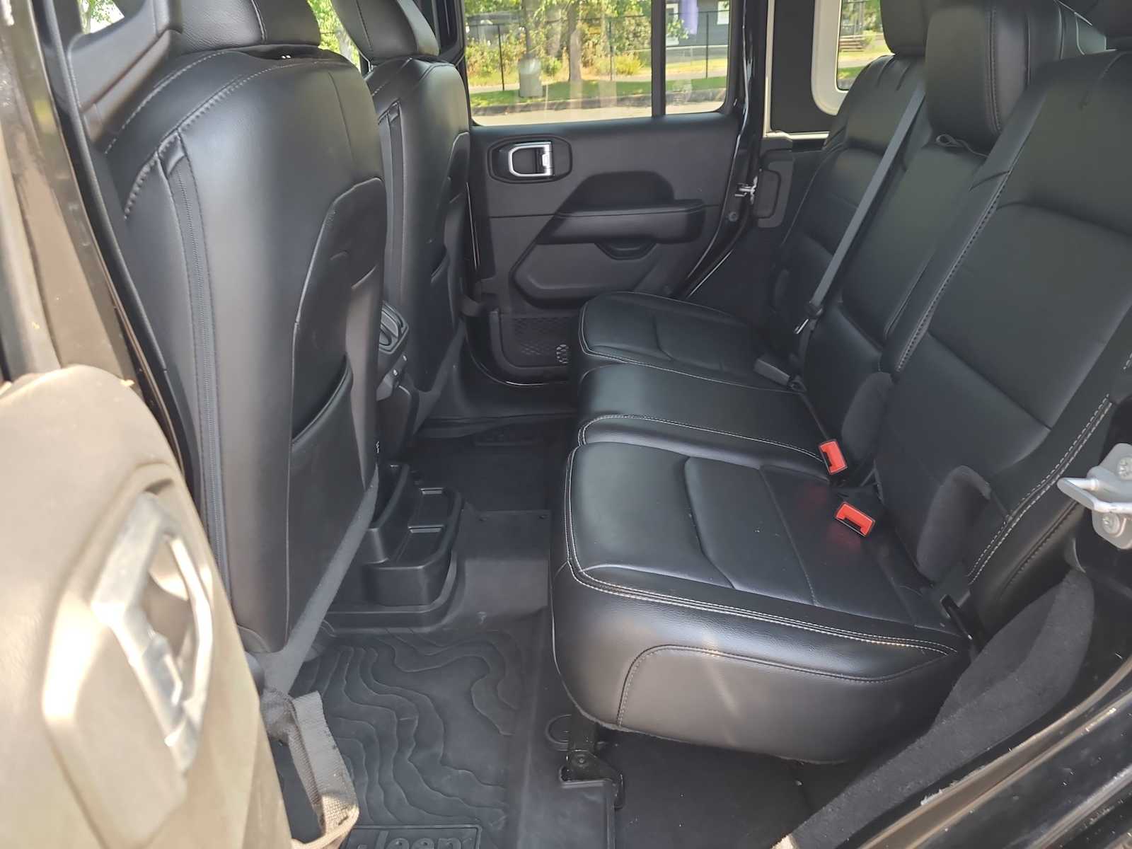 Thumbnail: 2020 Jeep Wrangler - 21