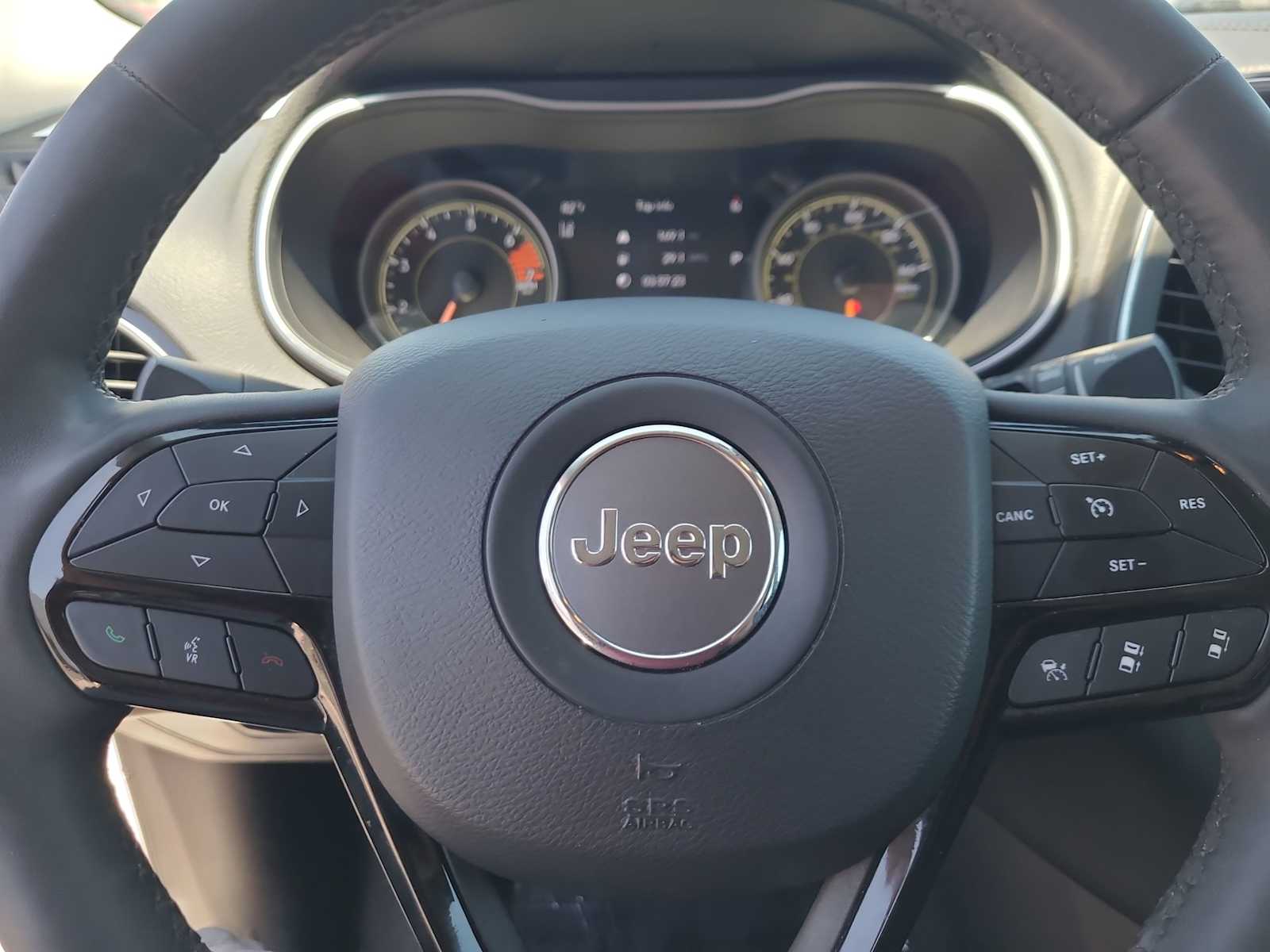 Thumbnail: 2023 Jeep Cherokee - 23