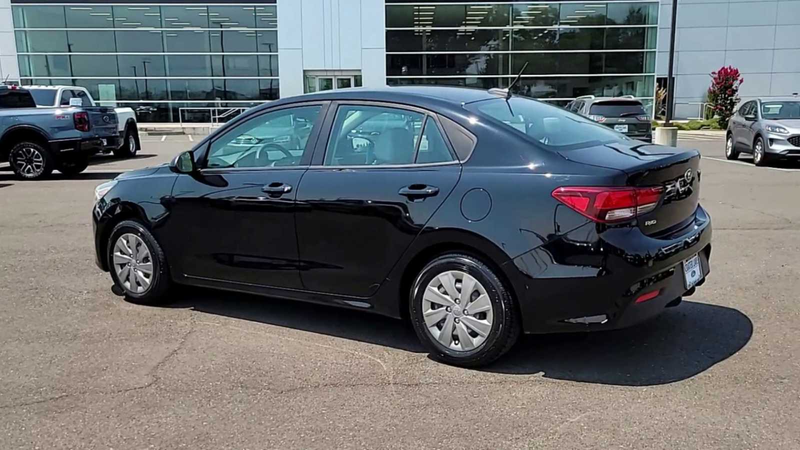 Thumbnail: 2020 Kia Rio - 6