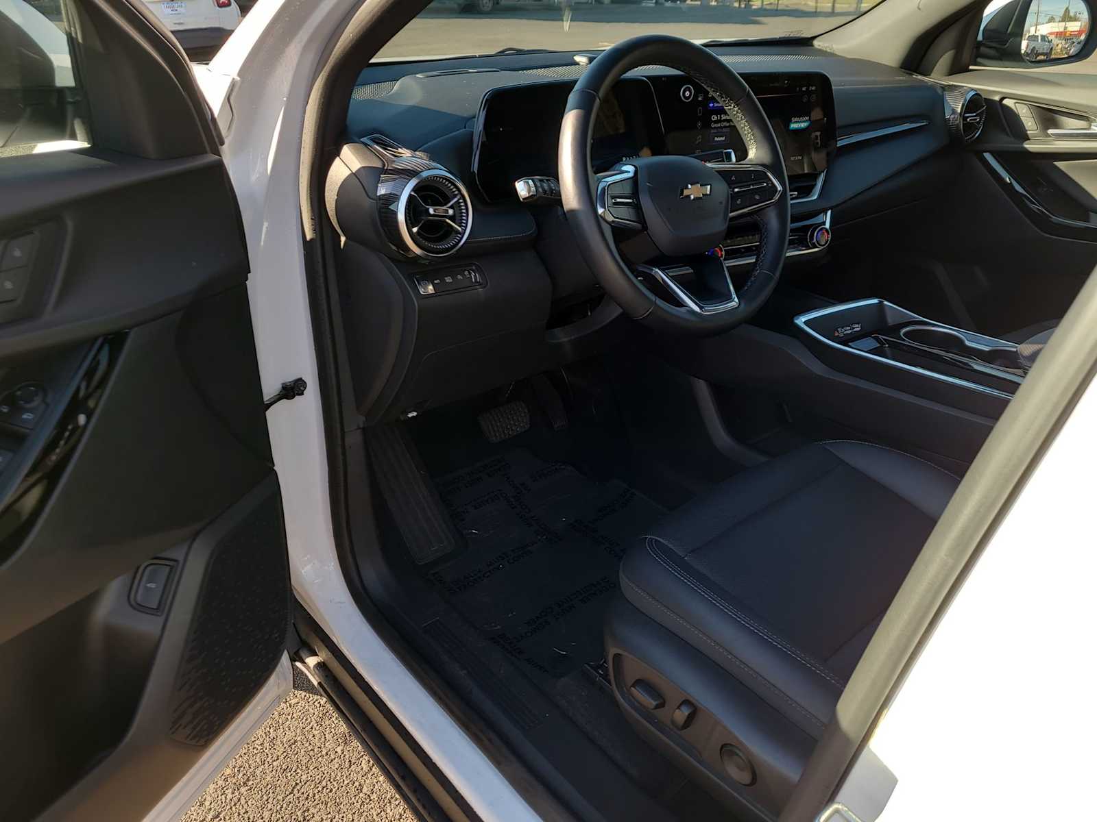 Thumbnail: 2025 Chevrolet Equinox - 10