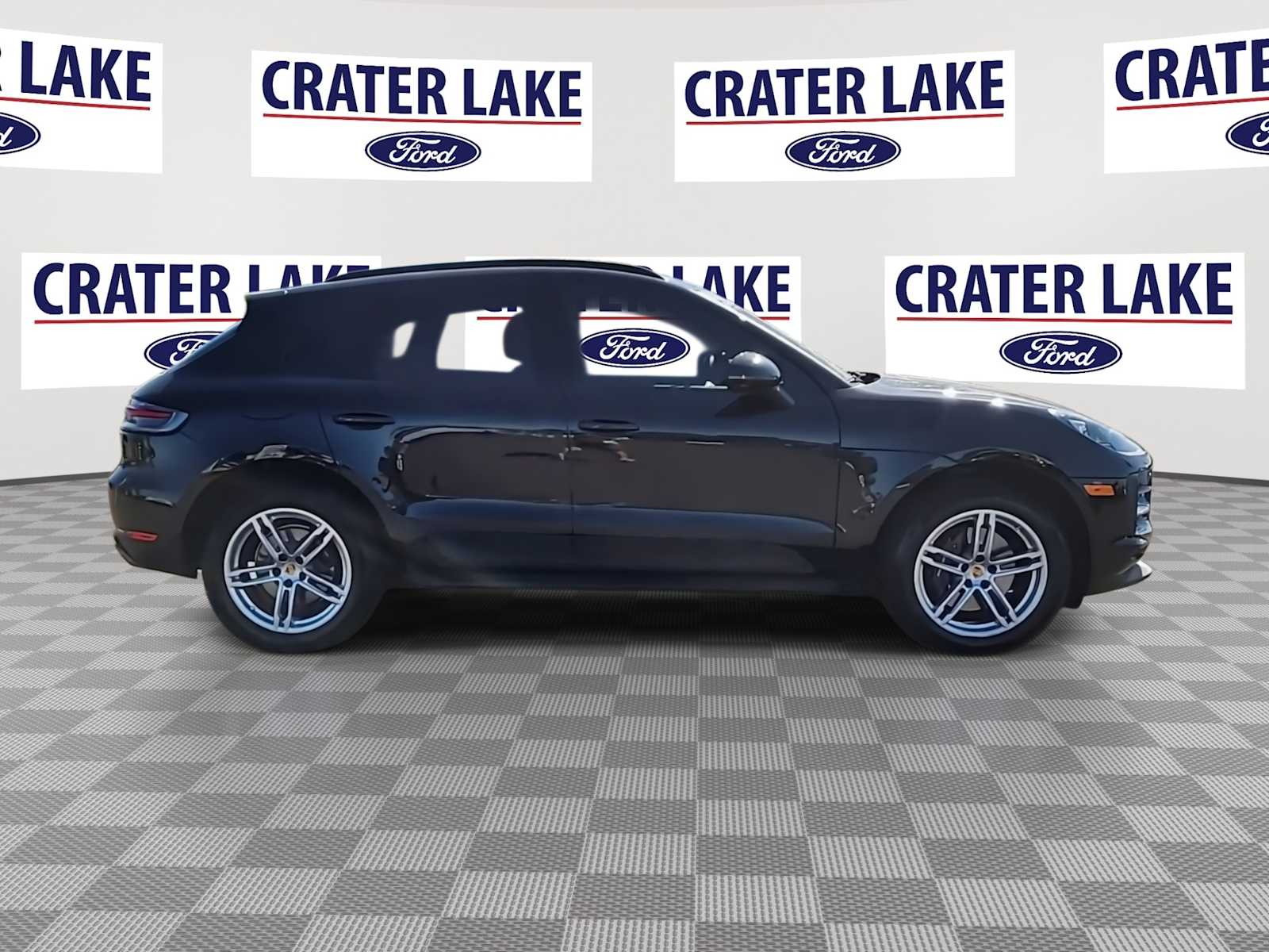 Thumbnail: 2021 Porsche Macan - 9