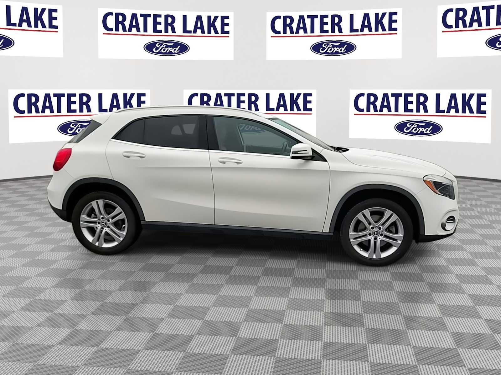 Thumbnail: 2019 Mercedes-Benz GLA - 9