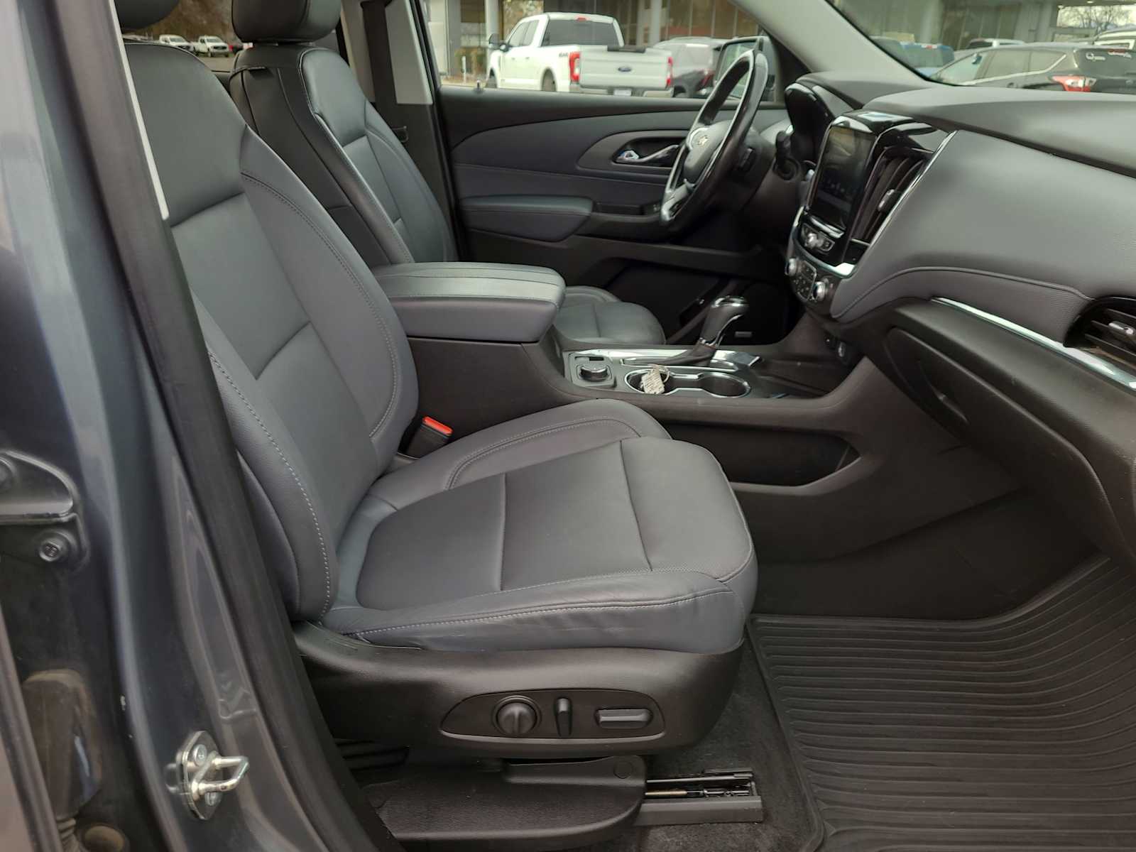 Thumbnail: 2018 Chevrolet Traverse - 22