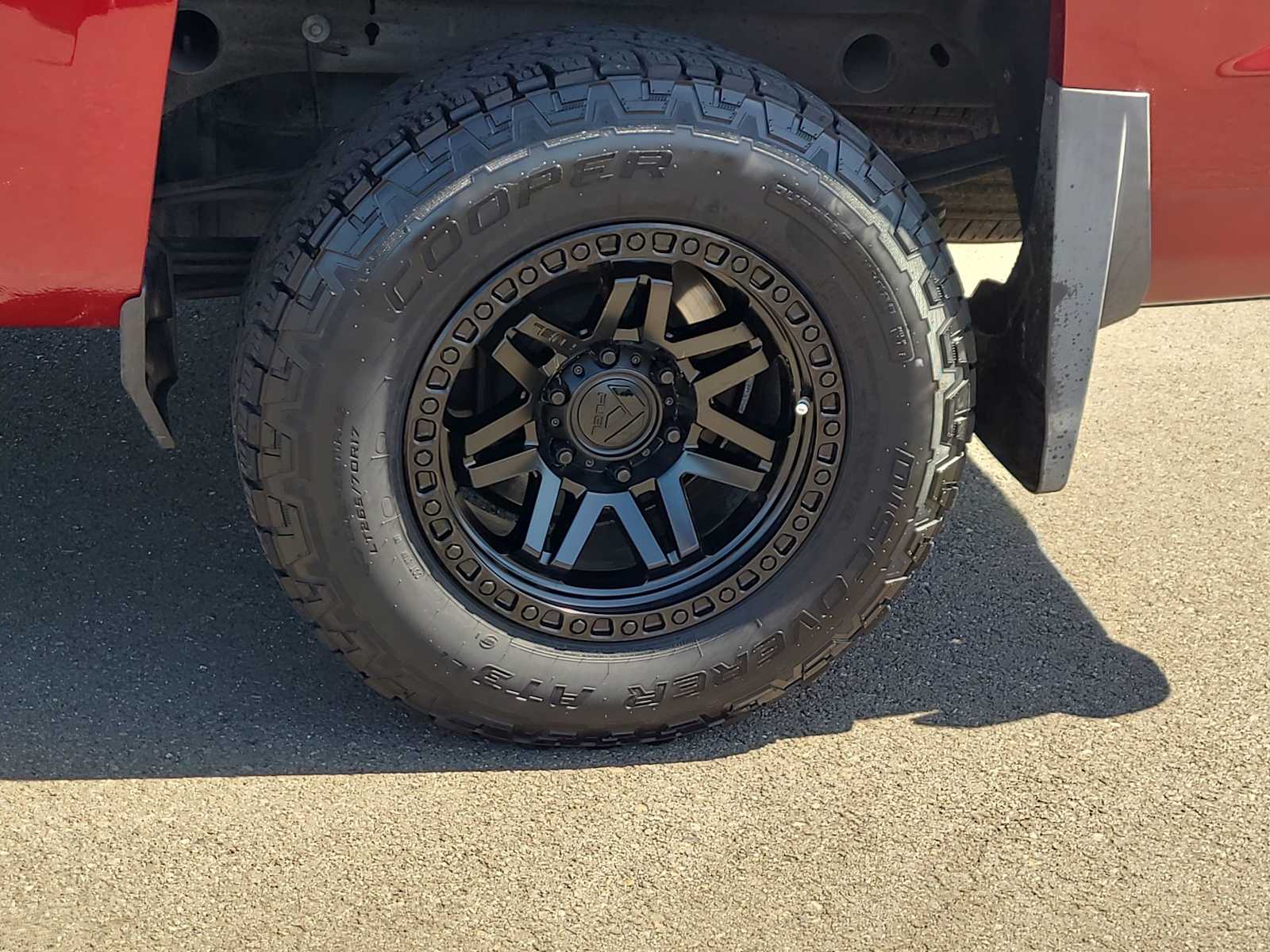 Thumbnail: 2018 Chevrolet Silverado 1500 - 16