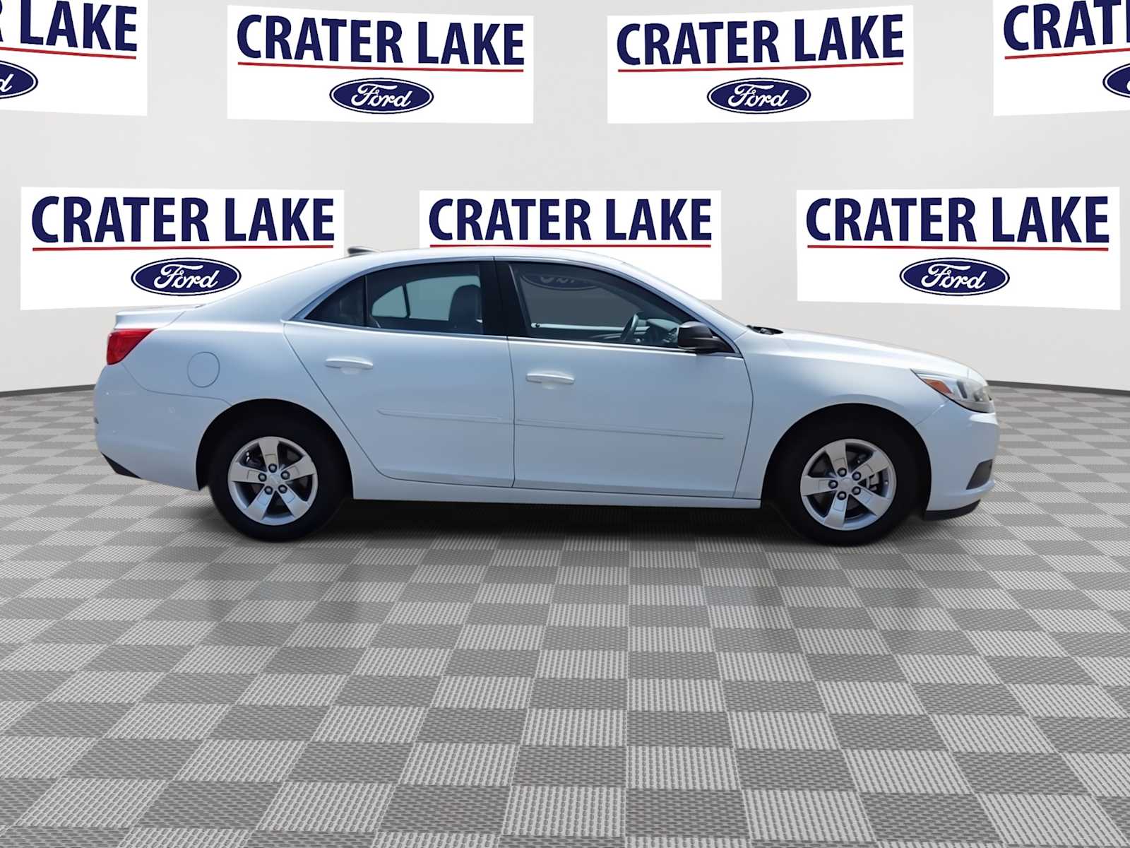 Thumbnail: 2015 Chevrolet Malibu - 9