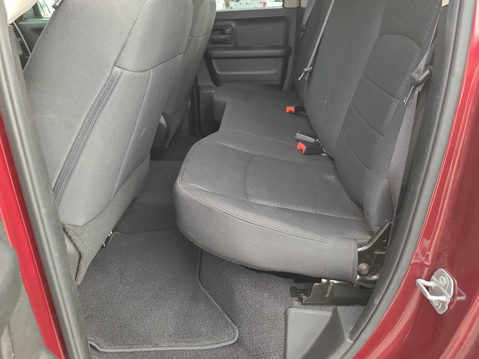 Thumbnail: 2019 RAM 1500 Classic - 21