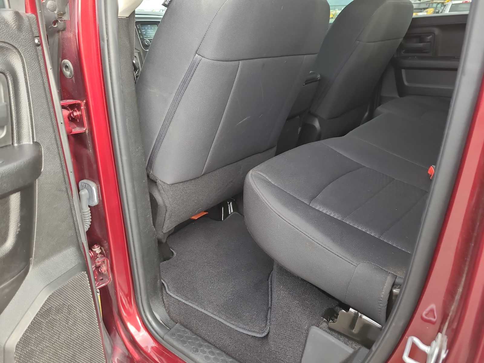 Thumbnail: 2019 RAM 1500 Classic - 20