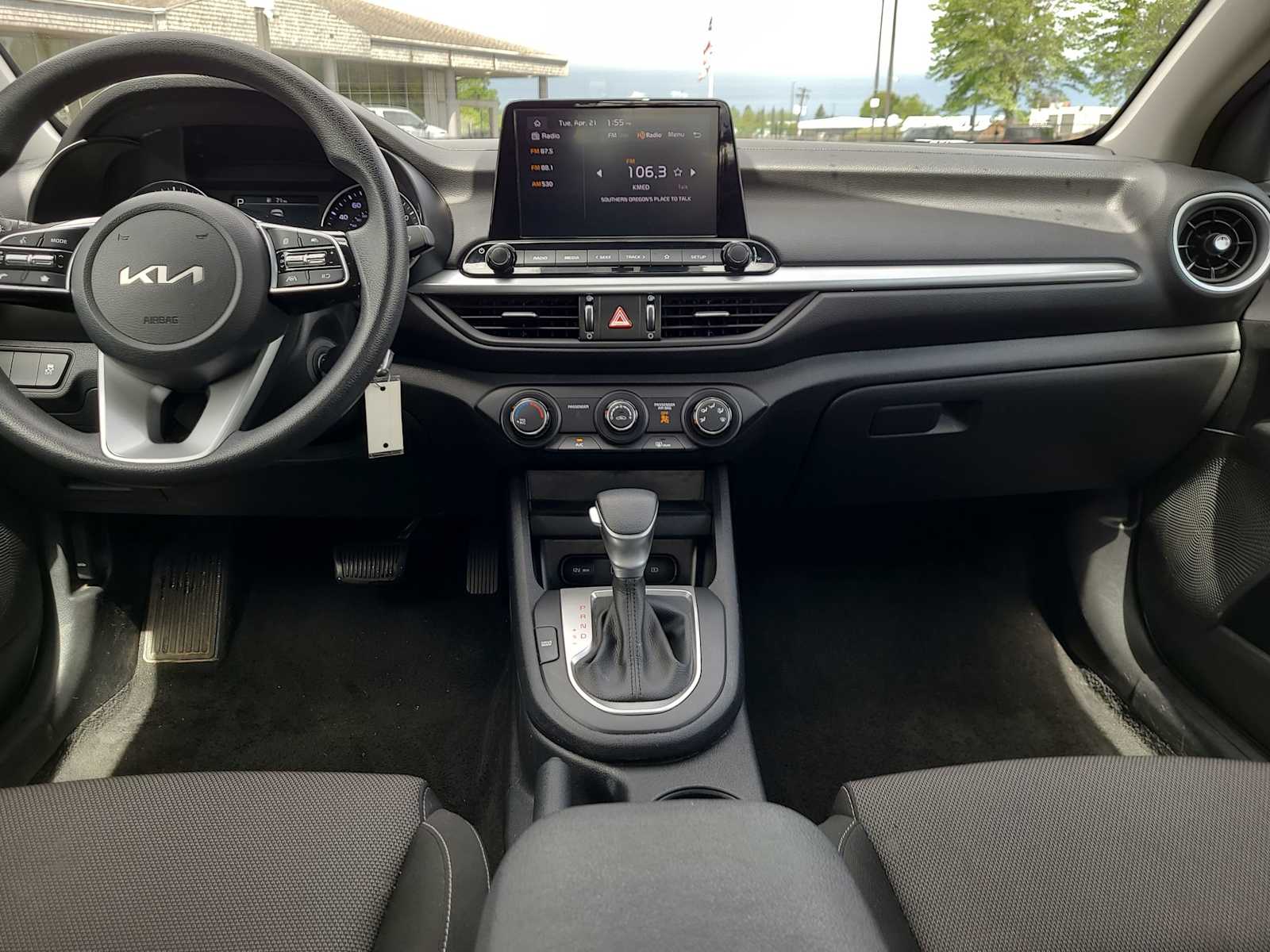 Thumbnail: 2024 Kia Forte - 18