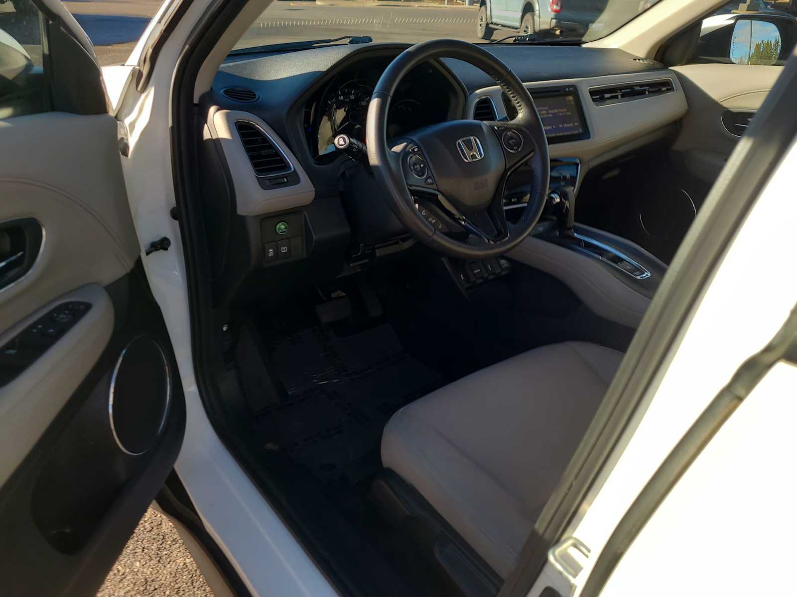 Thumbnail: 2017 Honda HR-V - 10