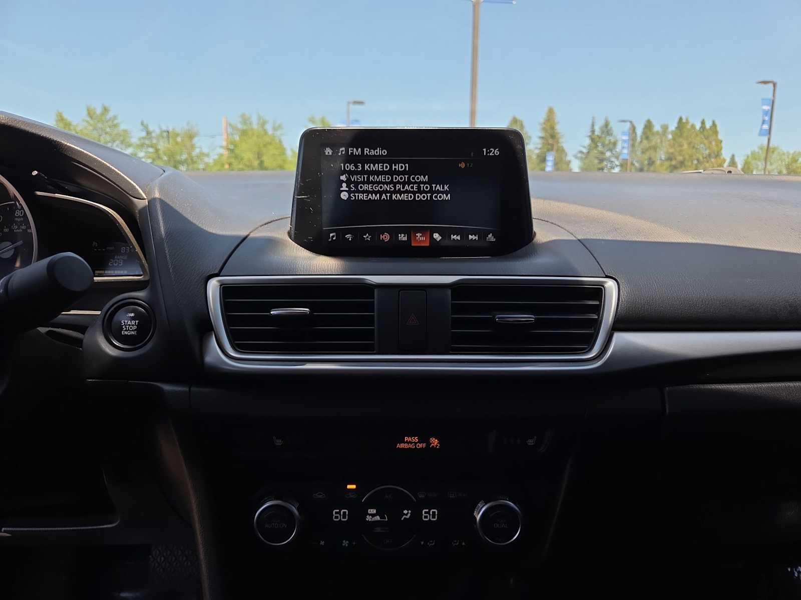 Thumbnail: 2017 Mazda Mazda3 - 24