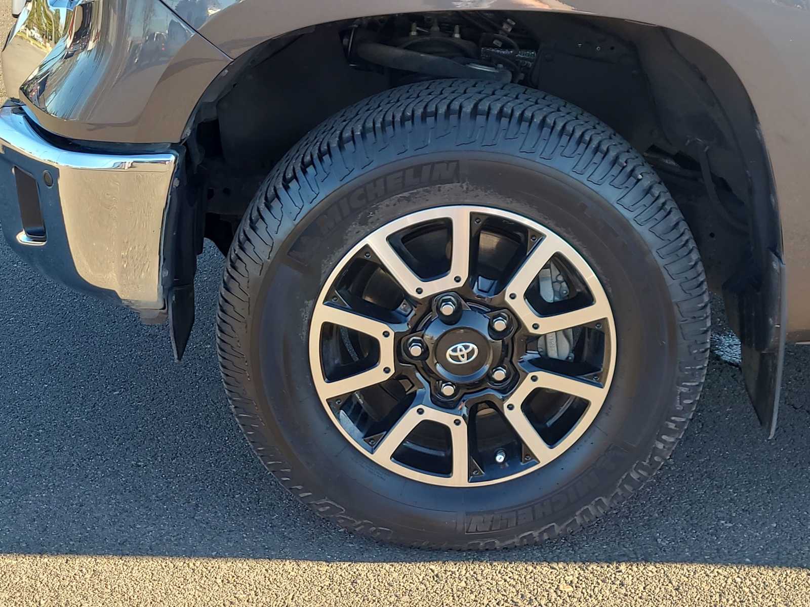 Thumbnail: 2020 Toyota Tundra - 16