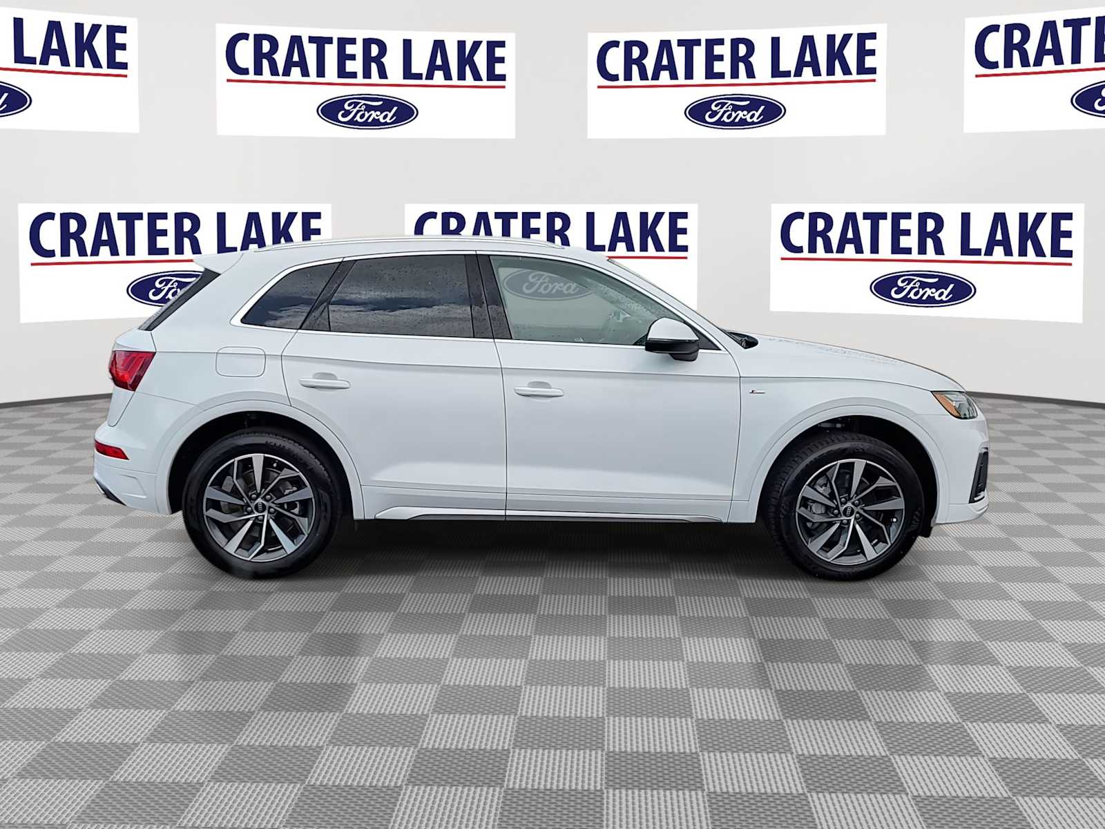 Thumbnail: 2024 Audi Q5 - 9