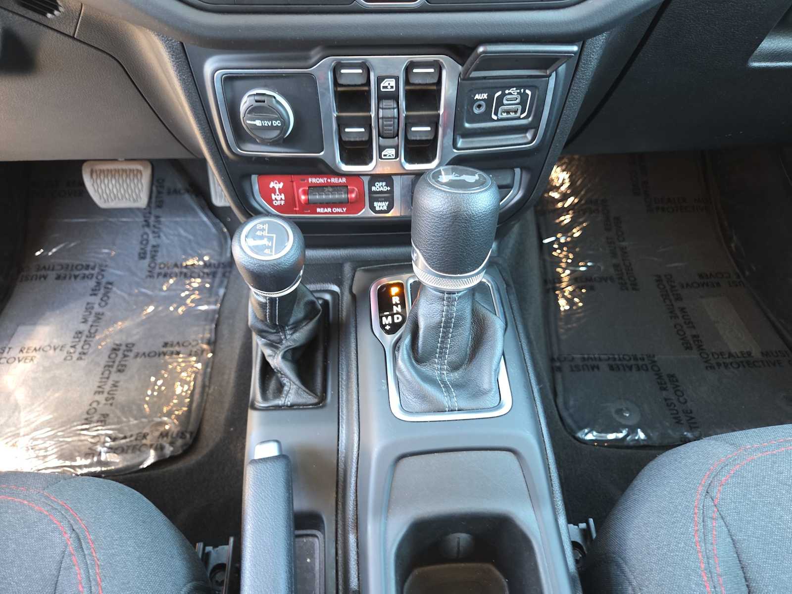 Thumbnail: 2025 Jeep Wrangler - 25