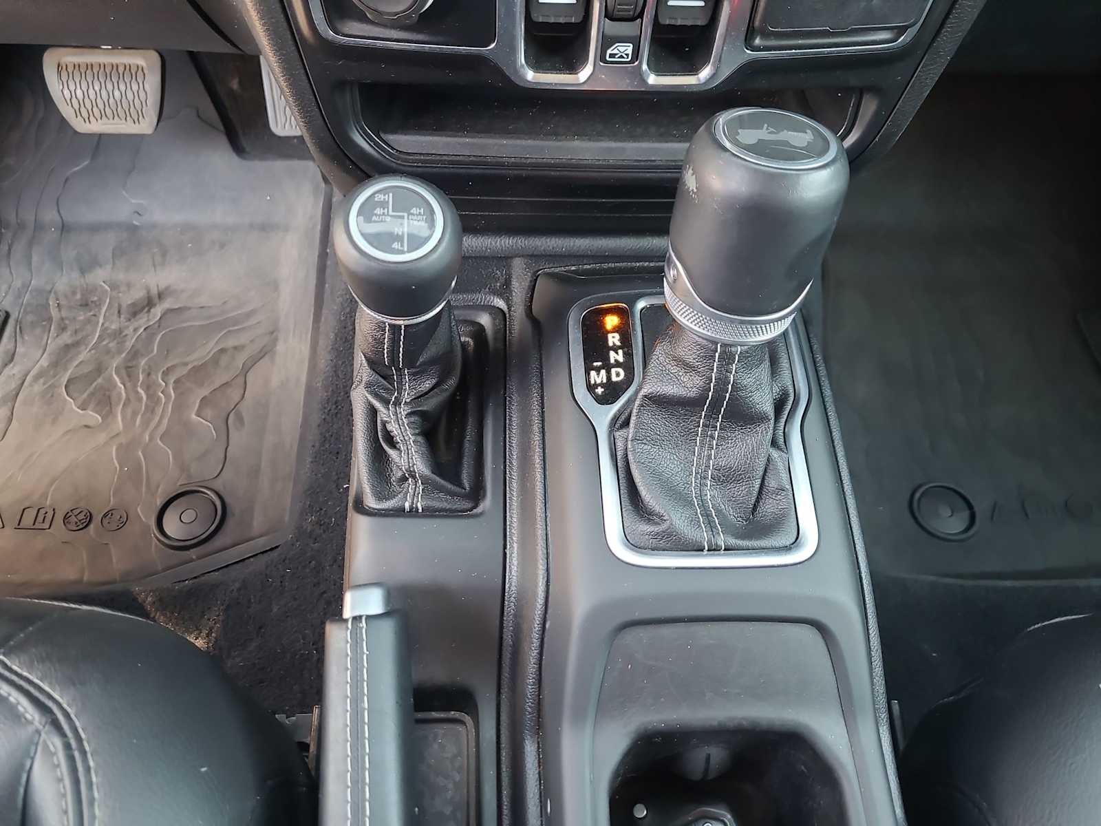 Thumbnail: 2020 Jeep Wrangler - 25
