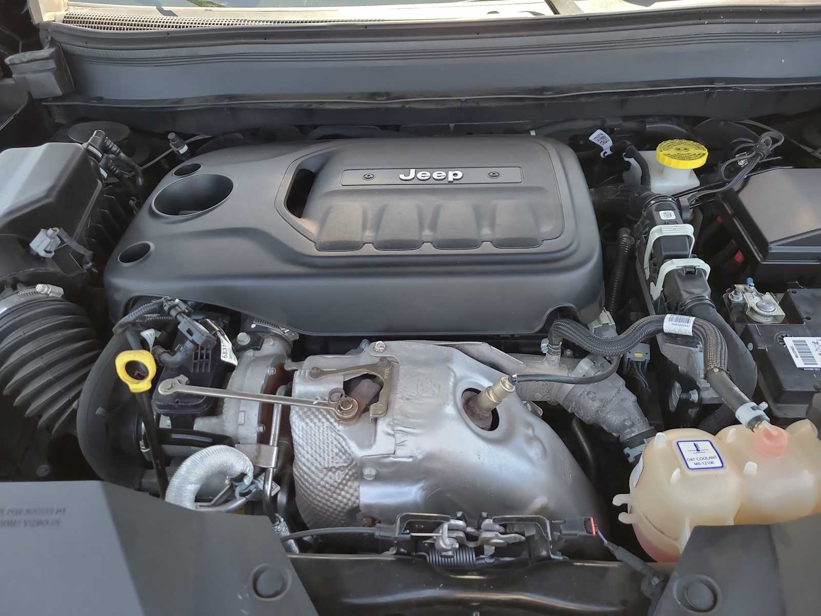 Thumbnail: 2020 Jeep Cherokee - 17