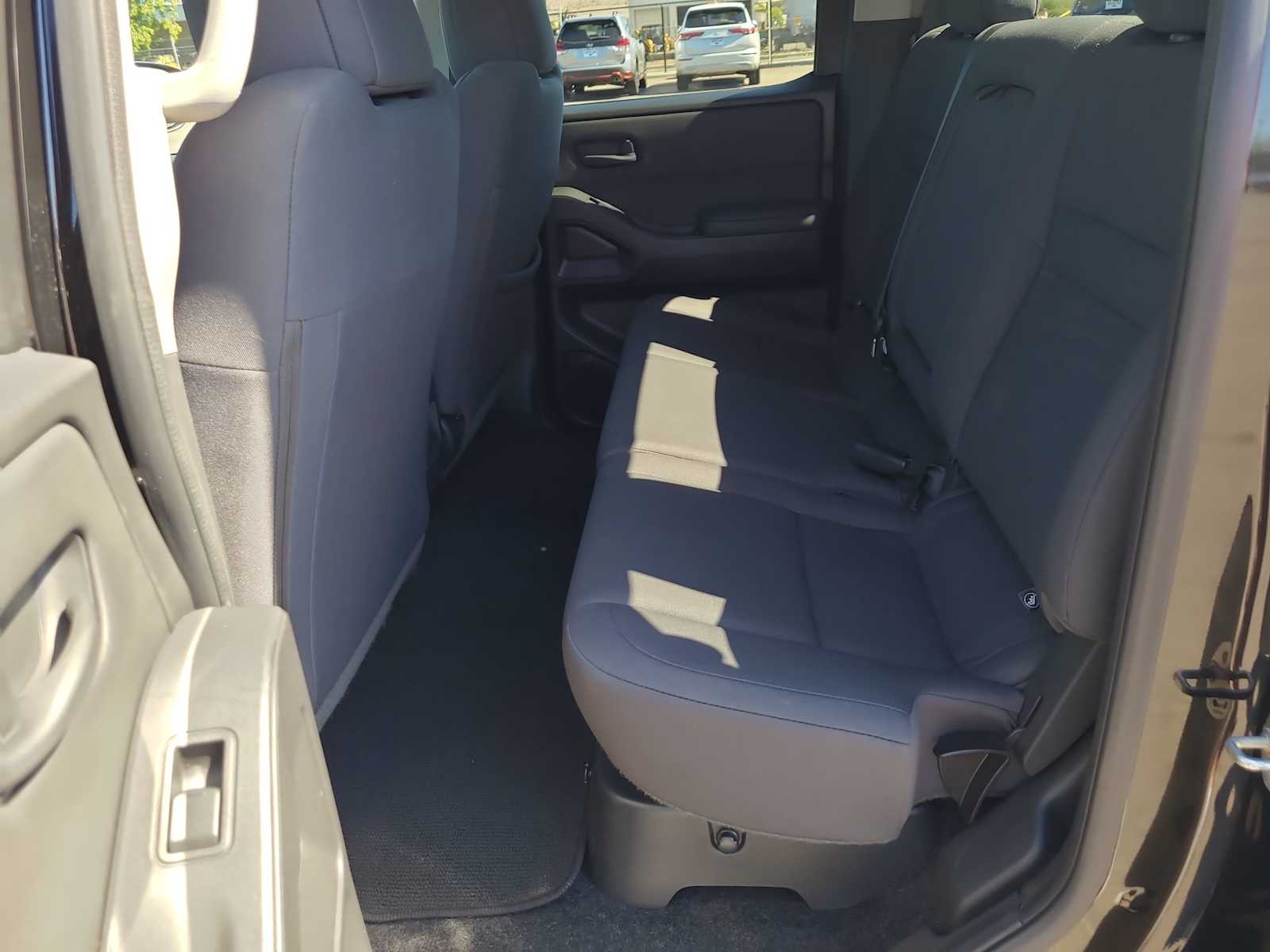 Thumbnail: 2022 Nissan Frontier - 21