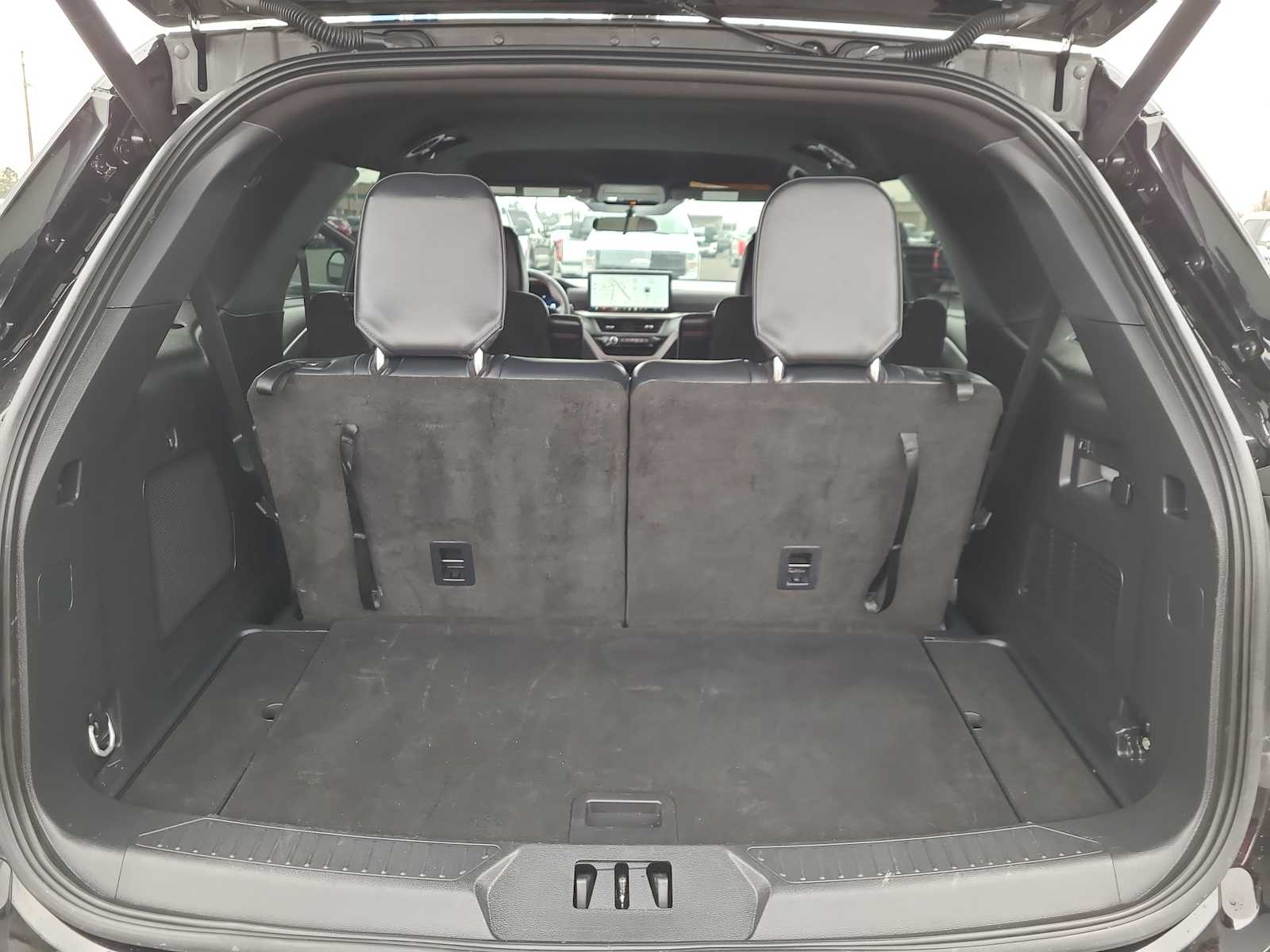 Thumbnail: 2025 Ford Explorer - 27