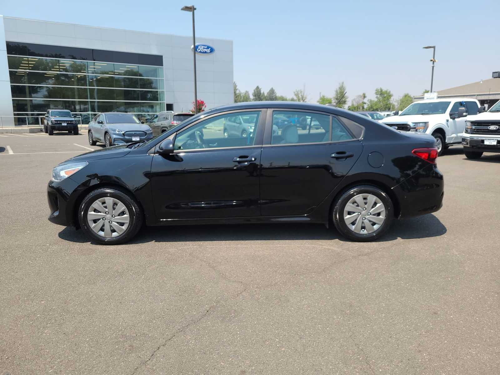 Thumbnail: 2020 Kia Rio - 11