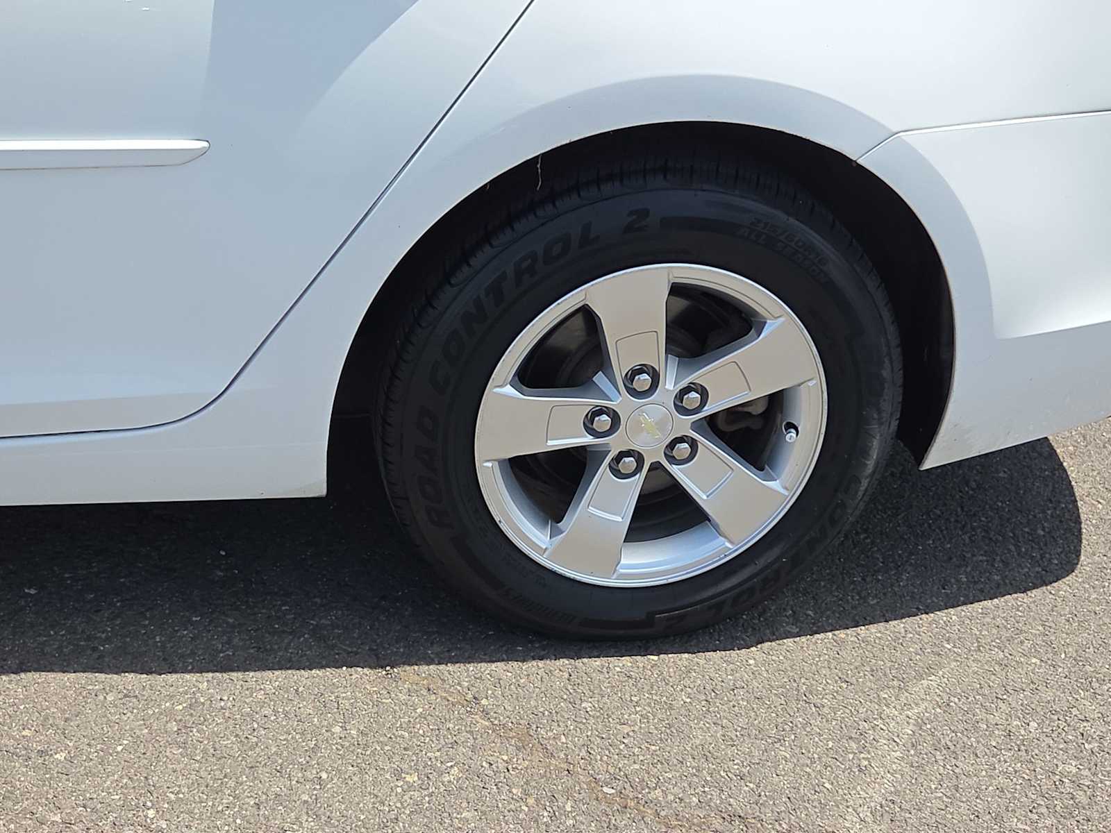 Thumbnail: 2015 Chevrolet Malibu - 16